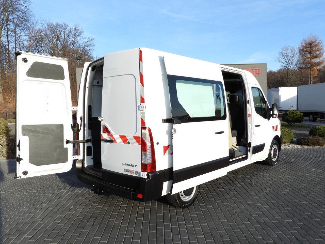 RENAULT MASTER BOX DELIVERY VAN 7 SEATS CRUISE CONTROL LED LIGHTS AIR CONDITIONING 145HP - Furgão: foto 3 RENAULT MASTER BOX DELIVERY VAN 7 SEATS CRUISE CONTROL LED LIGHTS AIR CONDITIONING 145HP - Furgão: foto 3