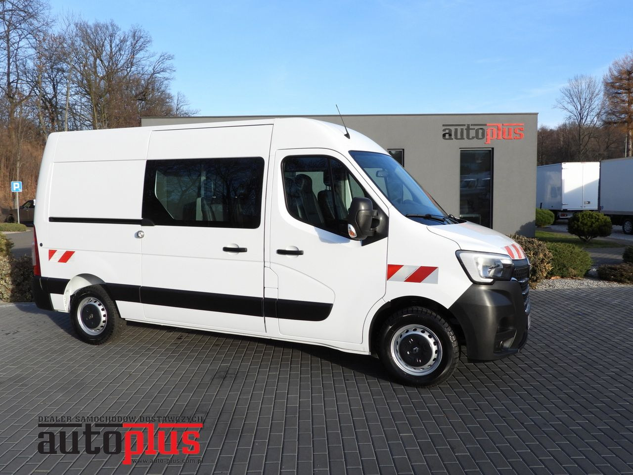 RENAULT MASTER BOX DELIVERY VAN 7 SEATS CRUISE CONTROL LED LIGHTS AIR CONDITIONING 145HP - Furgão: foto 1 RENAULT MASTER BOX DELIVERY VAN 7 SEATS CRUISE CONTROL LED LIGHTS AIR CONDITIONING 145HP - Furgão: foto 1