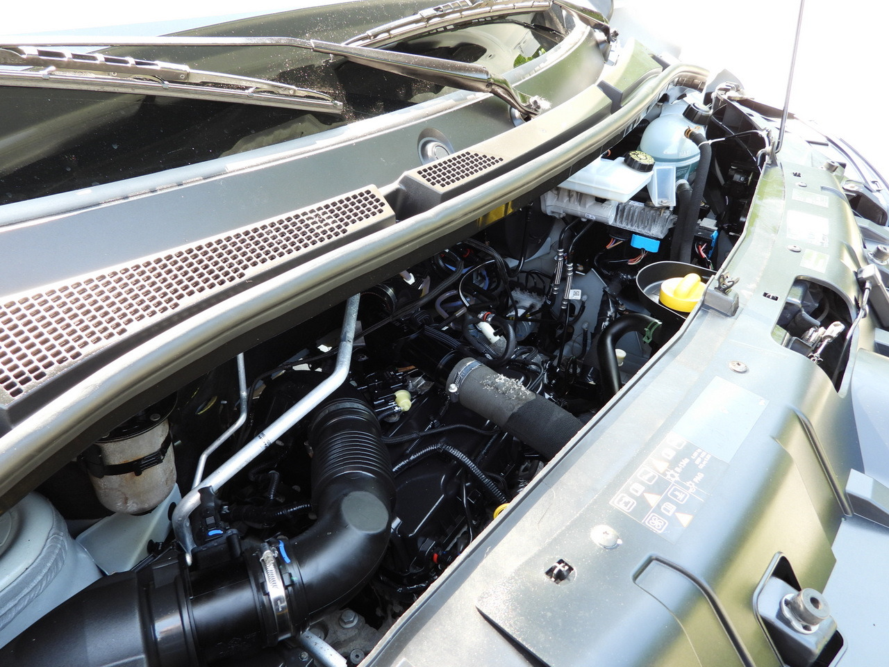 Carrinha de contentor RENAULT MASTER  BOX LIFT 8 PALLETS CRUISE CONTROL LED LIGHTS AIR CONDITIONING  165HP: foto 27