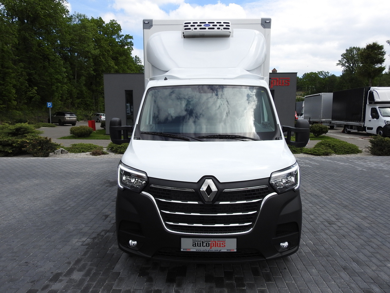 RENAULT MASTER NEW REGRIGERATOR BOX -10*C 8 PALLETS CRUISE CONTROL AIR CONDITIONING LED LIGHTS GUARANTEE 165HP - Carrinha frigorífica: foto 5 RENAULT MASTER NEW REGRIGERATOR BOX -10*C 8 PALLETS CRUISE CONTROL AIR CONDITIONING LED LIGHTS GUARANTEE 165HP - Carrinha frigorífica: foto 5