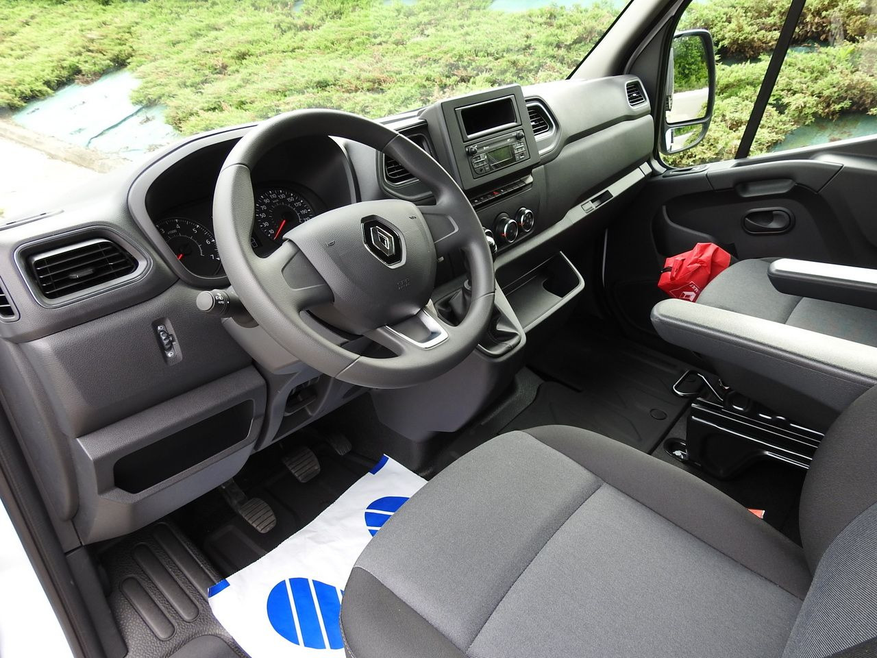 RENAULT MASTER - Furgão basculante: foto 2 RENAULT MASTER - Furgão basculante: foto 2