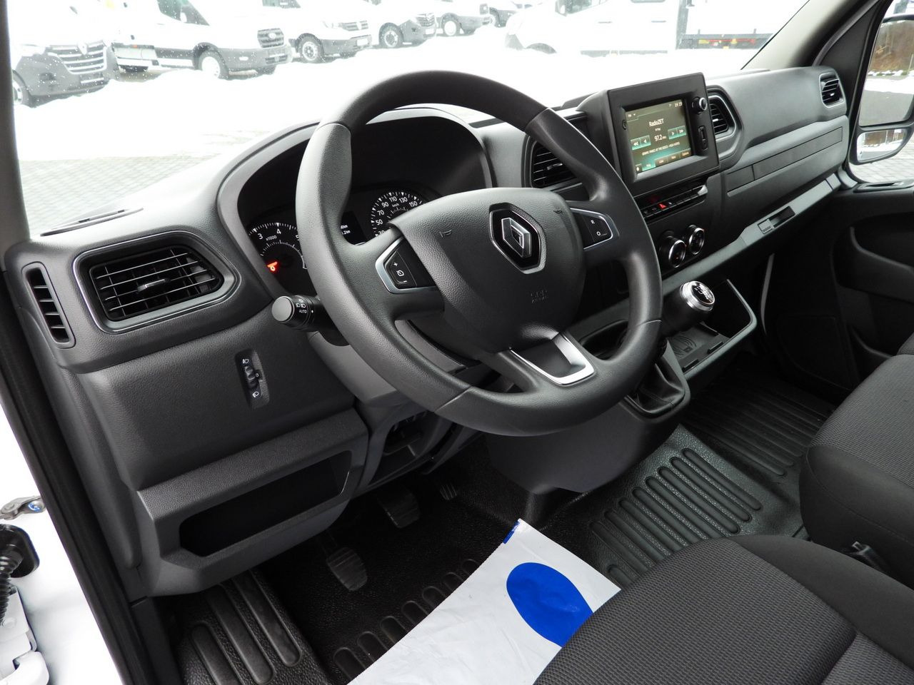 RENAULT MASTER REFRIGERATOR VAN -10*C POWER SUPPLY 230V CRUISE CONTROL NAVIGATION LED LIGHTS AIR CONDITIONING 150HP - Carrinha frigorífica: foto 2 RENAULT MASTER REFRIGERATOR VAN -10*C POWER SUPPLY 230V CRUISE CONTROL NAVIGATION LED LIGHTS AIR CONDITIONING 150HP - Carrinha frigorífica: foto 2