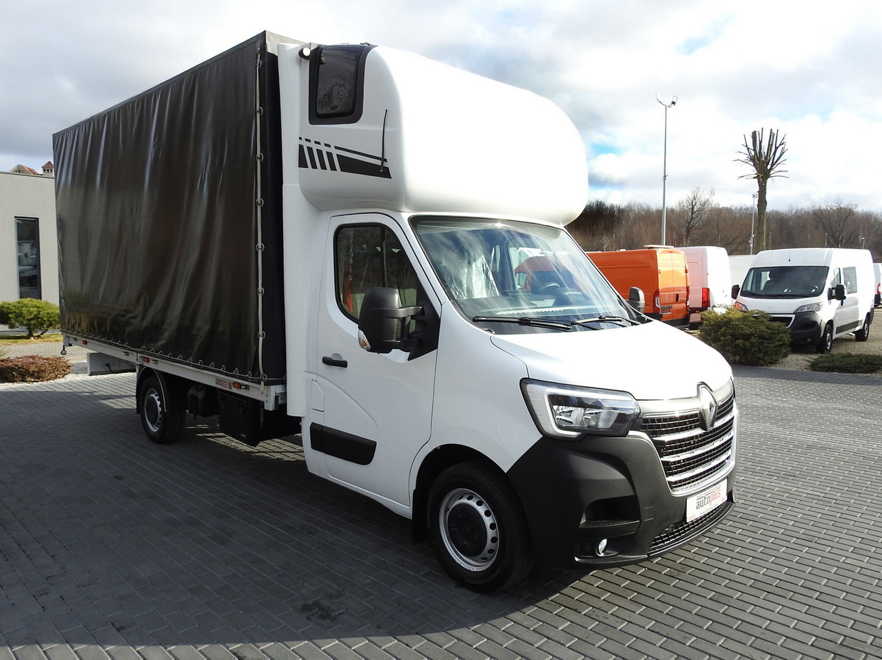 RENAULT MASTER TARPAULIN 10 PALLETS CRUISE CONTROL AIR CONDITIONING LED LIGHTS PNEUMATICS 165HP - Furgão de toldo: foto 4 RENAULT MASTER TARPAULIN 10 PALLETS CRUISE CONTROL AIR CONDITIONING LED LIGHTS PNEUMATICS 165HP - Furgão de toldo: foto 4