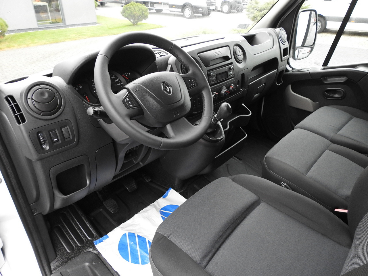 RENAULT MASTER TARPAULIN 10 PALLETS WEBASTO CRUISE CONTROL AIR CONDITIONING  170HP - Furgão de toldo: foto 2 RENAULT MASTER TARPAULIN 10 PALLETS WEBASTO CRUISE CONTROL AIR CONDITIONING  170HP - Furgão de toldo: foto 2