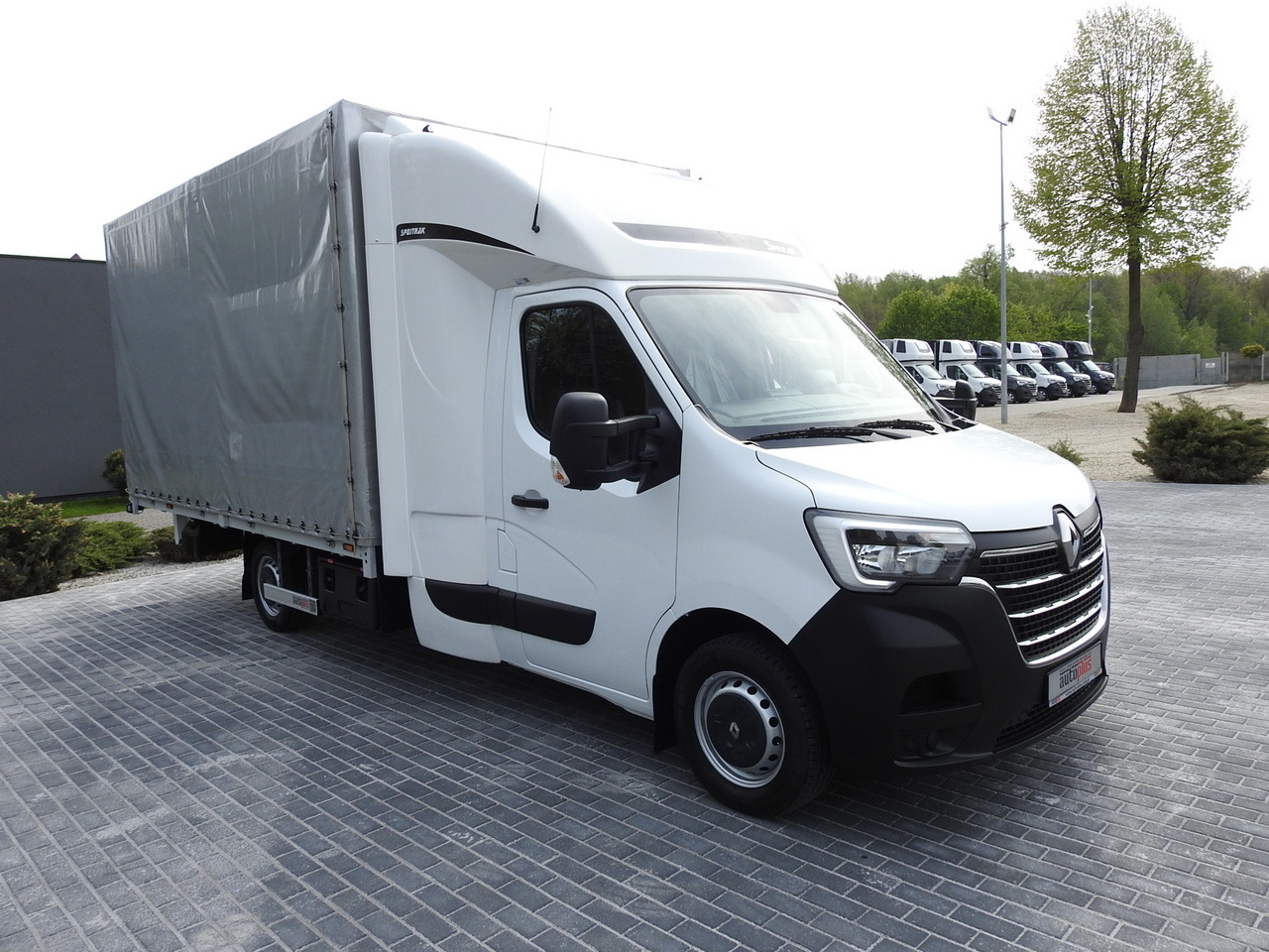 RENAULT MASTER TARPAULIN 10 PALLETS WEBASTO CRUISE CONTROL AIR CONDITIONING LED LIGHTS PNEUMATICS 165HP - Furgão de toldo: foto 4 RENAULT MASTER TARPAULIN 10 PALLETS WEBASTO CRUISE CONTROL AIR CONDITIONING LED LIGHTS PNEUMATICS 165HP - Furgão de toldo: foto 4