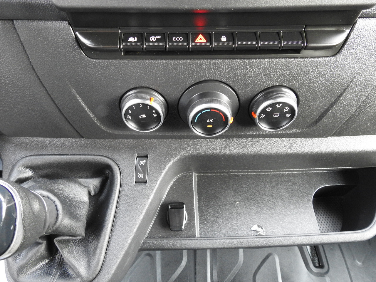 Furgão de toldo RENAULT MASTER TARPAULIN 10 PALLETS WEBASTO CRUISE CONTROL AIR CONDITIONING LED LIGHTS PNEUMATICS  165HP: foto 36