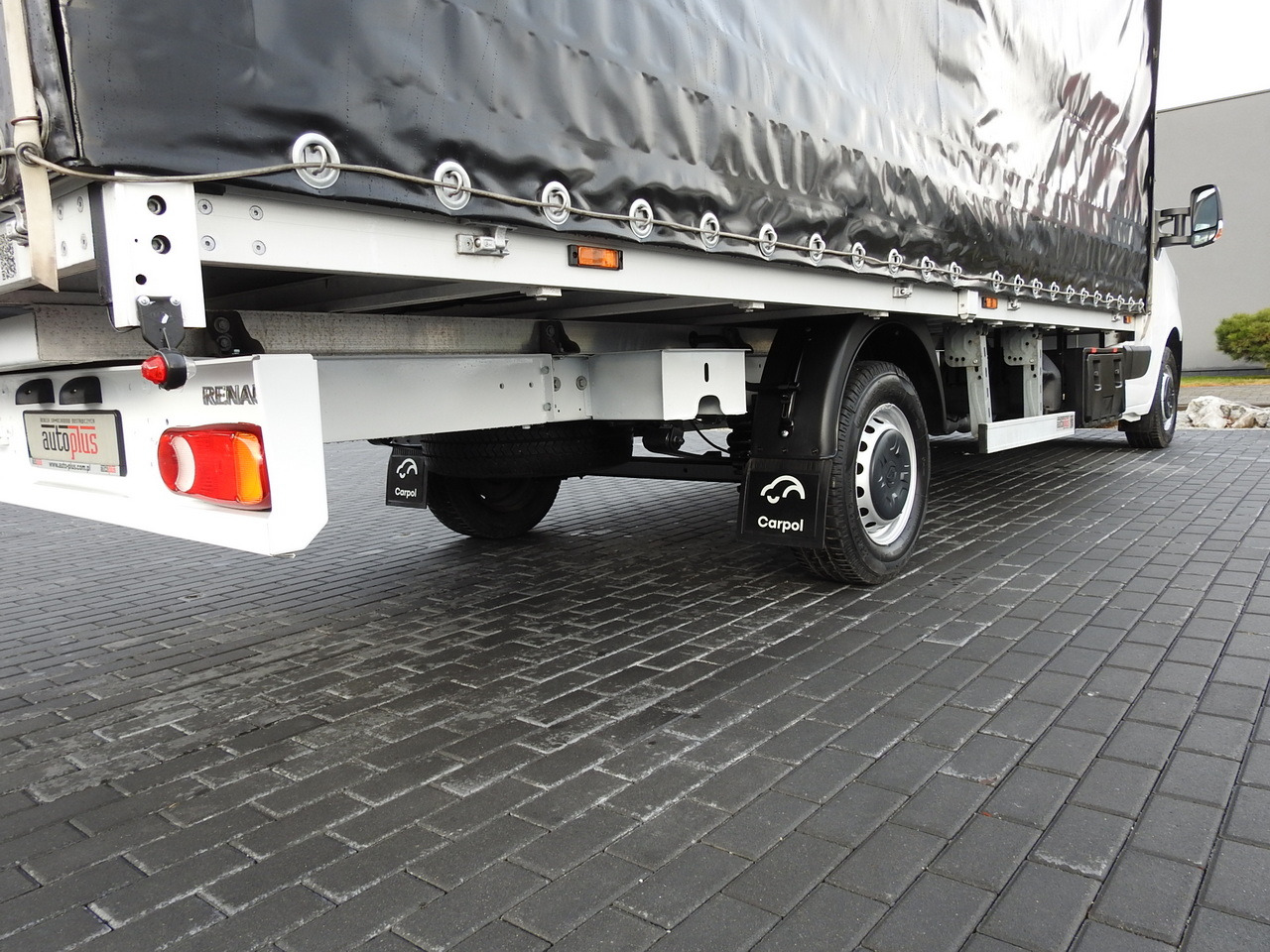 Furgão de toldo RENAULT MASTER TARPAULIN 10 PALLETS WEBASTO CRUISE CONTROL AIR CONDITIONING LED LIGHTS PNEUMATICS  165HP: foto 17