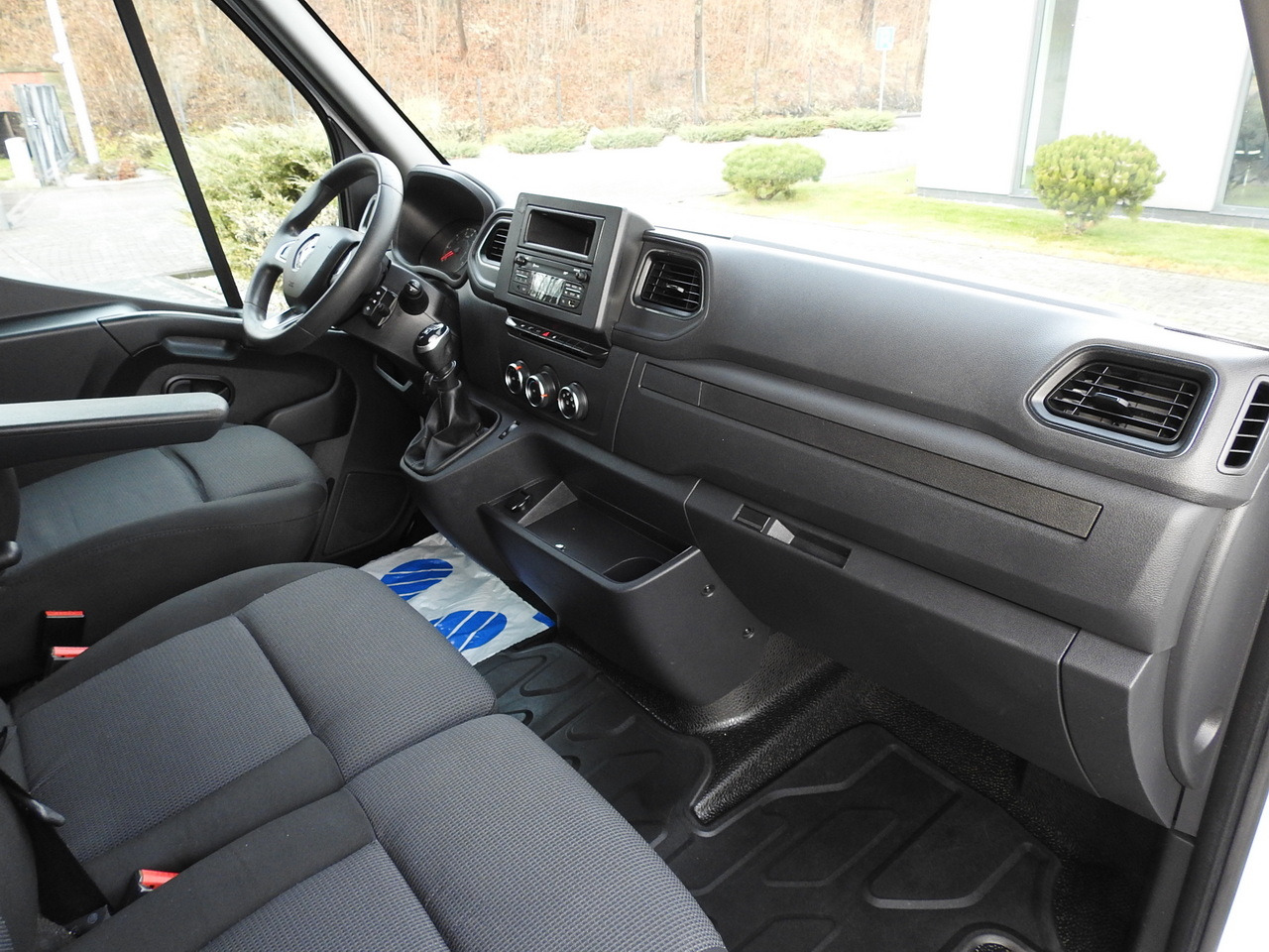 Furgão de toldo RENAULT MASTER TARPAULIN 10 PALLETS WEBASTO CRUISE CONTROL AIR CONDITIONING LED LIGHTS PNEUMATICS  165HP: foto 39