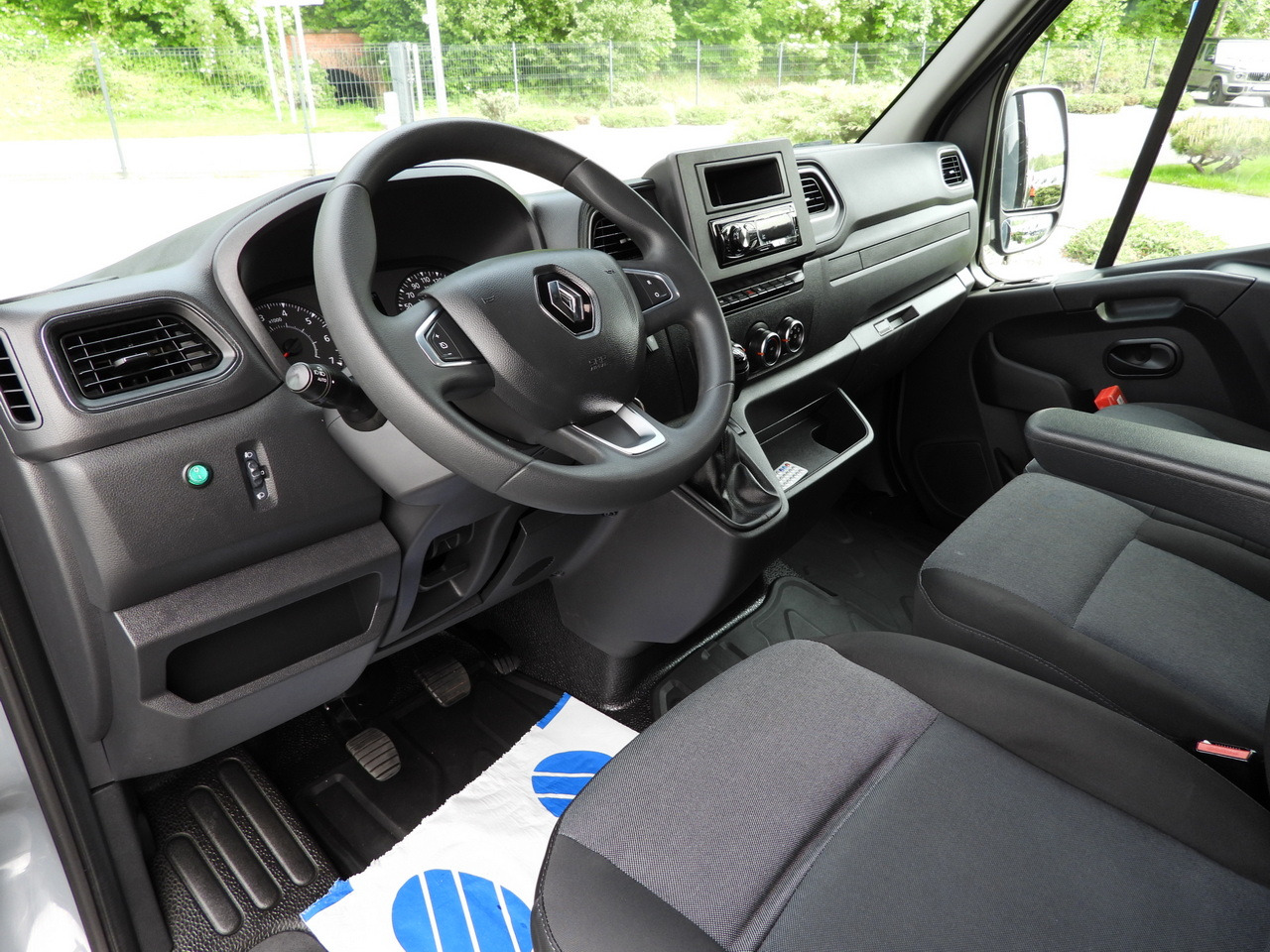 RENAULT MASTER TARPAULIN 10 PALLETS WEBASTO CRUISE CONTROL LED LIGHTS PNEUMATICS AIR CONDITIONING 165HP - Furgão de toldo: foto 2 RENAULT MASTER TARPAULIN 10 PALLETS WEBASTO CRUISE CONTROL LED LIGHTS PNEUMATICS AIR CONDITIONING 165HP - Furgão de toldo: foto 2