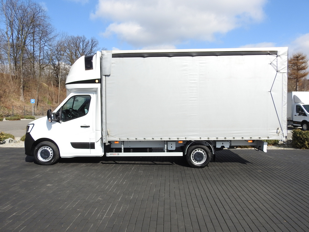 Furgão de toldo RENAULT MASTER TARPAULIN 10 PALLETS WEBASTO CRUISE CONTROL LED LIGHTS PNEUMATICS AIR CONDITIONING 165HP: foto 9 Furgão de toldo RENAULT MASTER TARPAULIN 10 PALLETS WEBASTO CRUISE CONTROL LED LIGHTS PNEUMATICS AIR CONDITIONING 165HP: foto 9