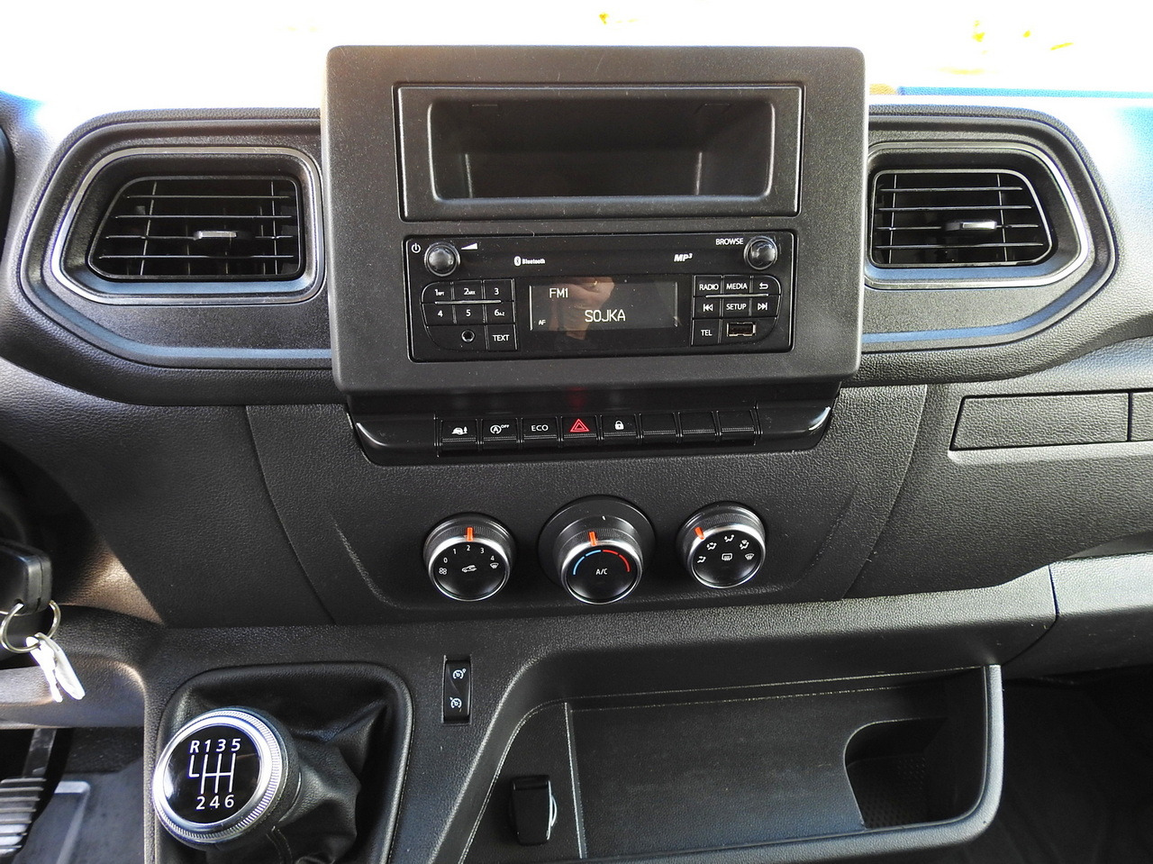 Furgão de toldo RENAULT MASTER TARPAULIN 10 PALLETS WEBASTO CRUISE CONTROL LED LIGHTS PNEUMATICS AIR CONDITIONING 165HP: foto 38 Furgão de toldo RENAULT MASTER TARPAULIN 10 PALLETS WEBASTO CRUISE CONTROL LED LIGHTS PNEUMATICS AIR CONDITIONING 165HP: foto 38