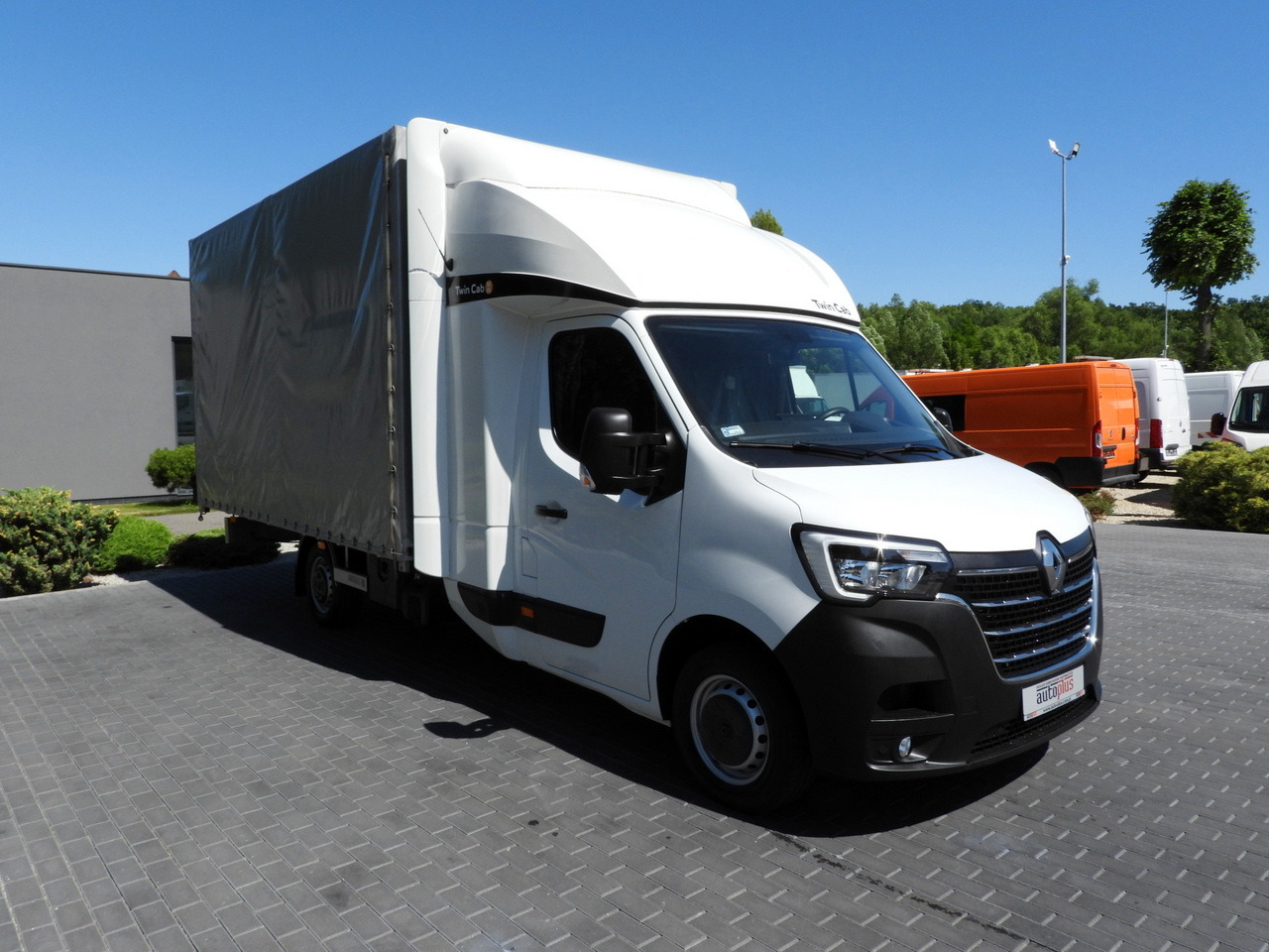 RENAULT MASTER TARPAULIN 10 PALLETS WEBASTO CRUISE CONTROL LED LIGHTS PNEUMATICS AIR CONDITIONING 165HP - Furgão de toldo: foto 4 RENAULT MASTER TARPAULIN 10 PALLETS WEBASTO CRUISE CONTROL LED LIGHTS PNEUMATICS AIR CONDITIONING 165HP - Furgão de toldo: foto 4