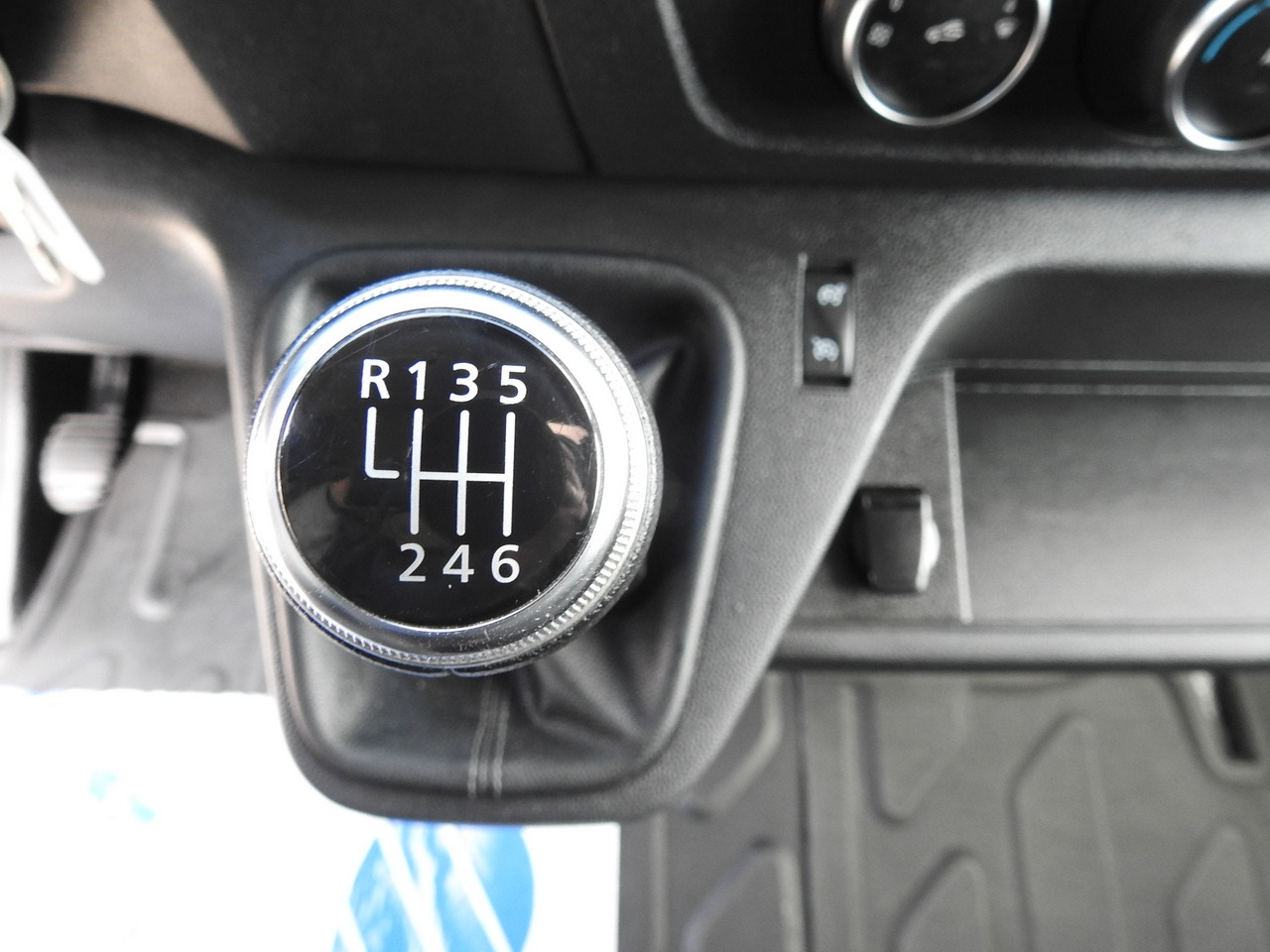 Furgão de toldo RENAULT MASTER TARPAULIN 10 PALLETS WEBASTO CRUISE CONTROL LED LIGHTS PNEUMATICS AIR CONDITIONING 165HP: foto 42 Furgão de toldo RENAULT MASTER TARPAULIN 10 PALLETS WEBASTO CRUISE CONTROL LED LIGHTS PNEUMATICS AIR CONDITIONING 165HP: foto 42