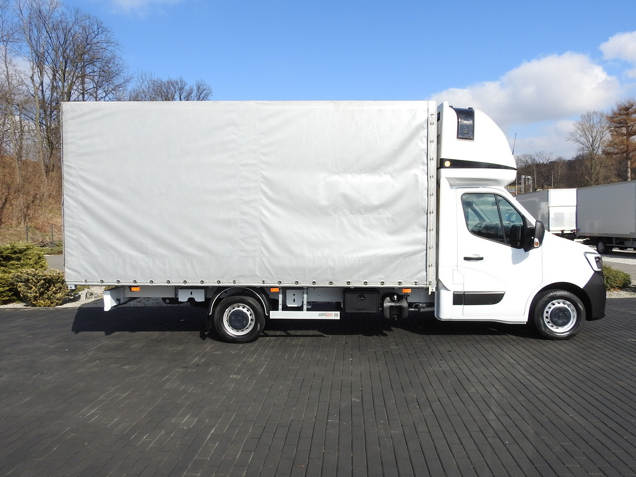 Furgão de toldo RENAULT MASTER TARPAULIN 10 PALLETS WEBASTO CRUISE CONTROL LED LIGHTS PNEUMATICS AIR CONDITIONING 165HP: foto 7 Furgão de toldo RENAULT MASTER TARPAULIN 10 PALLETS WEBASTO CRUISE CONTROL LED LIGHTS PNEUMATICS AIR CONDITIONING 165HP: foto 7