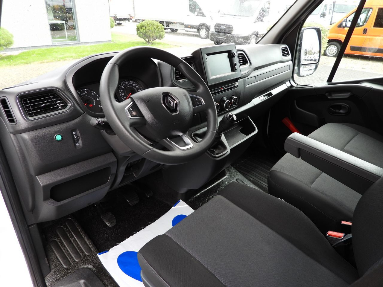 RENAULT MASTER TARPAULIN 10 PALLETS WEBASTO CRUISE CONTROL NAVIGATION LED LIGHTS TWIN WHEELS AIR CONDITIONING 165HP - Furgão de toldo: foto 2 RENAULT MASTER TARPAULIN 10 PALLETS WEBASTO CRUISE CONTROL NAVIGATION LED LIGHTS TWIN WHEELS AIR CONDITIONING 165HP - Furgão de toldo: foto 2