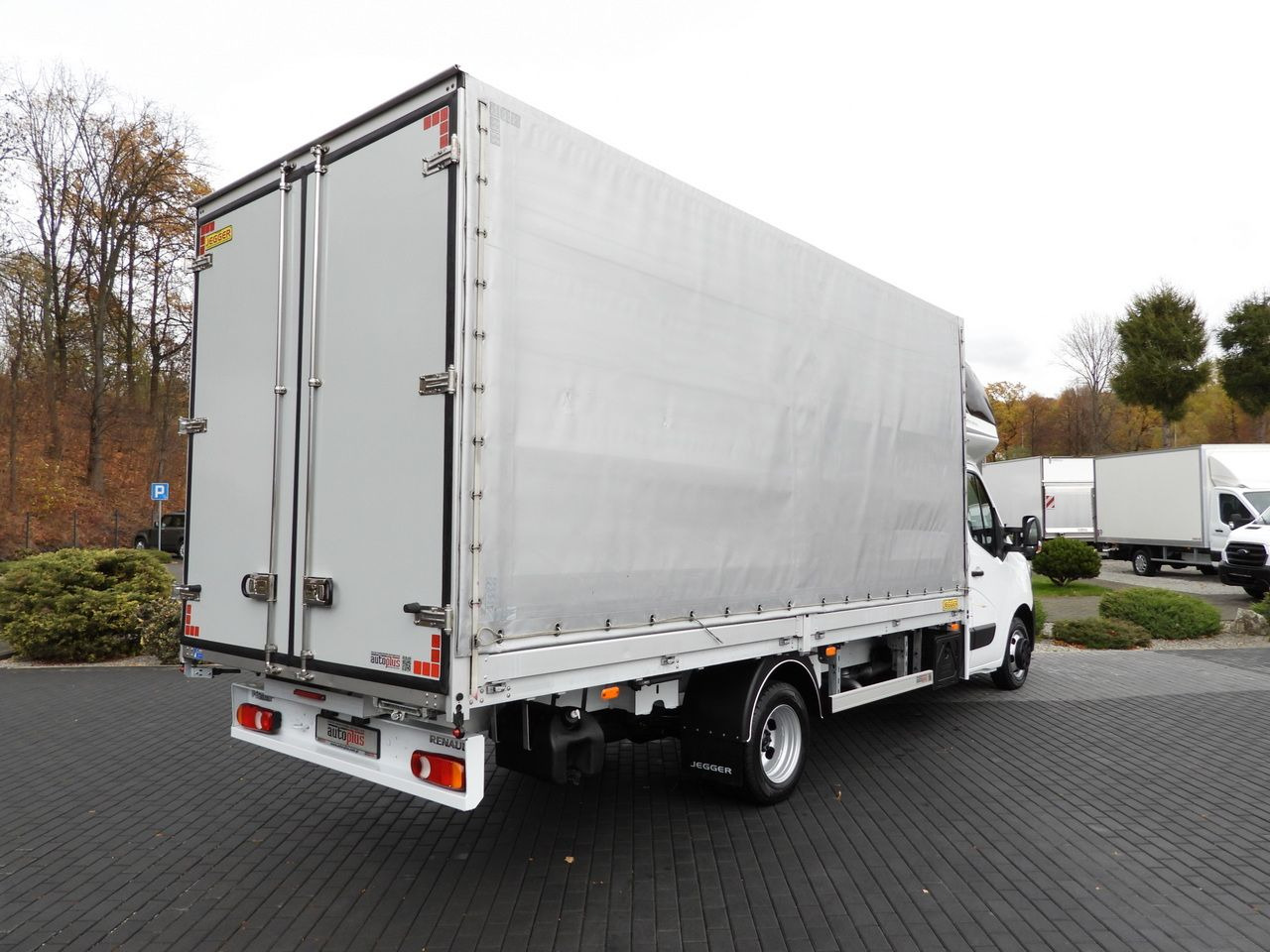 RENAULT MASTER TARPAULIN 10 PALLETS WEBASTO CRUISE CONTROL NAVIGATION LED LIGHTS TWIN WHEELS AIR CONDITIONING 165HP - Furgão de toldo: foto 3 RENAULT MASTER TARPAULIN 10 PALLETS WEBASTO CRUISE CONTROL NAVIGATION LED LIGHTS TWIN WHEELS AIR CONDITIONING 165HP - Furgão de toldo: foto 3