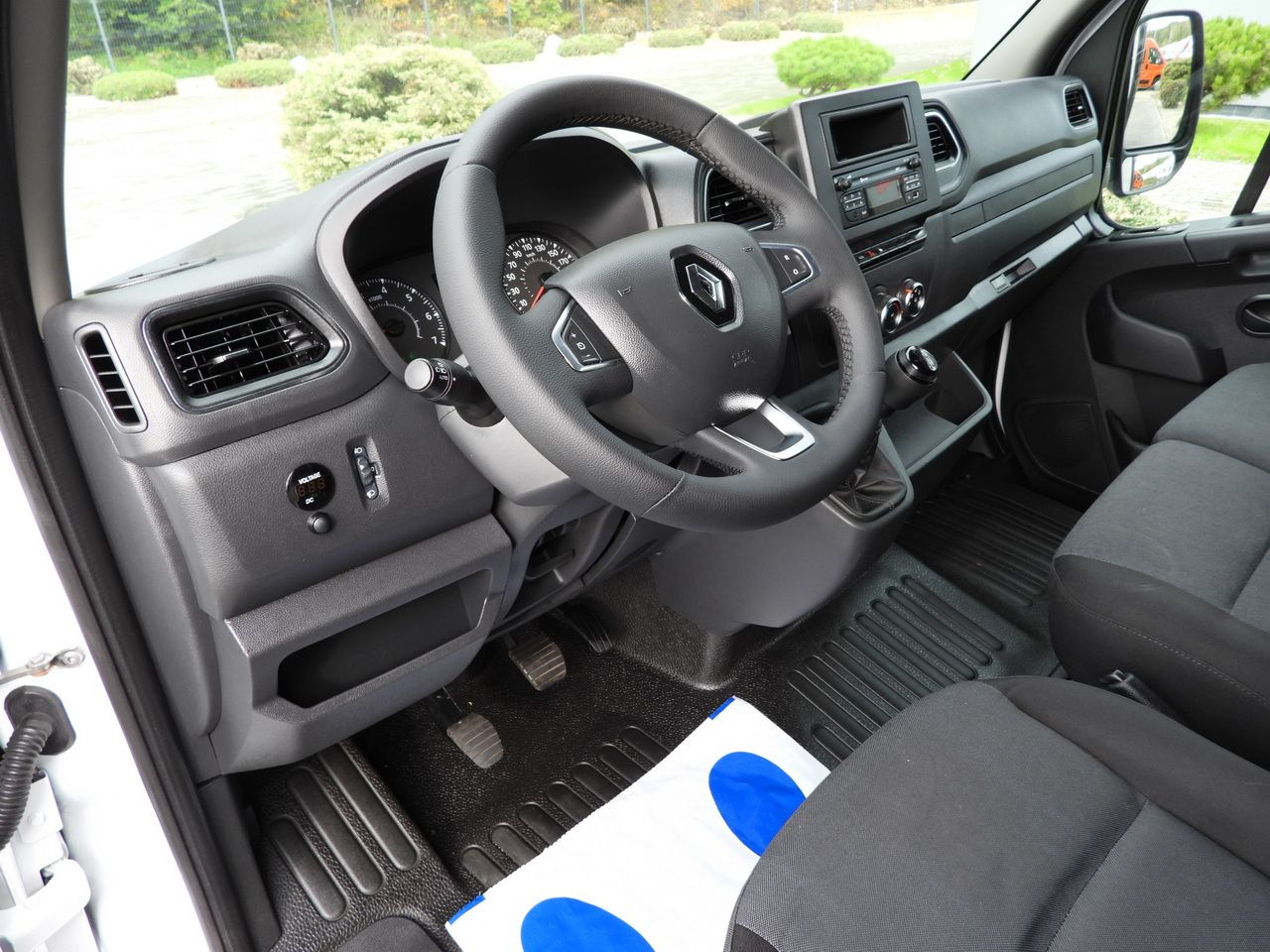 RENAULT MASTER TARPAULIN LIFT 10 PALLETS CRUISE CONTROL LED LIGHTS AIR CONDITIONING 165HP - Furgão de toldo: foto 2 RENAULT MASTER TARPAULIN LIFT 10 PALLETS CRUISE CONTROL LED LIGHTS AIR CONDITIONING 165HP - Furgão de toldo: foto 2