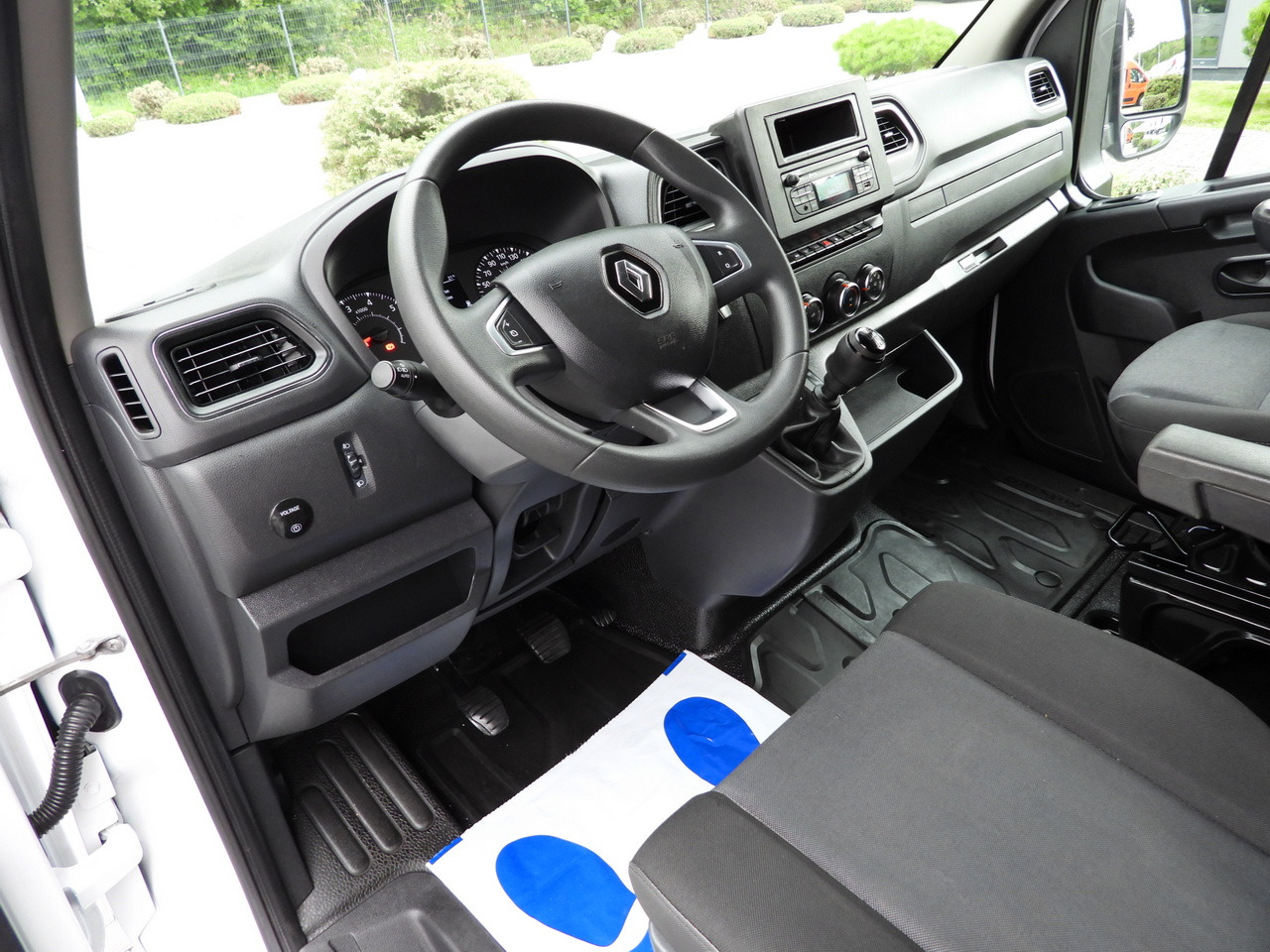 RENAULT MASTER TARPAULIN LIFT 10 PALLETS WEBASTO CRUISE CONTROL LED LIGHTS AIR CONDITIONING 165HP - Furgão de toldo: foto 2 RENAULT MASTER TARPAULIN LIFT 10 PALLETS WEBASTO CRUISE CONTROL LED LIGHTS AIR CONDITIONING 165HP - Furgão de toldo: foto 2