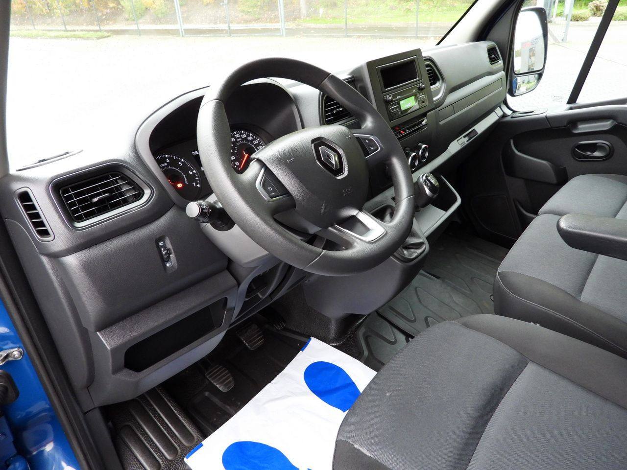 RENAULT MASTER TARPAULIN LIFT 8 PALLETS WEBASTO CRUISE CONTROL LED LIGHTS AIR CONDITIONING 165HP - Furgão de toldo: foto 2 RENAULT MASTER TARPAULIN LIFT 8 PALLETS WEBASTO CRUISE CONTROL LED LIGHTS AIR CONDITIONING 165HP - Furgão de toldo: foto 2