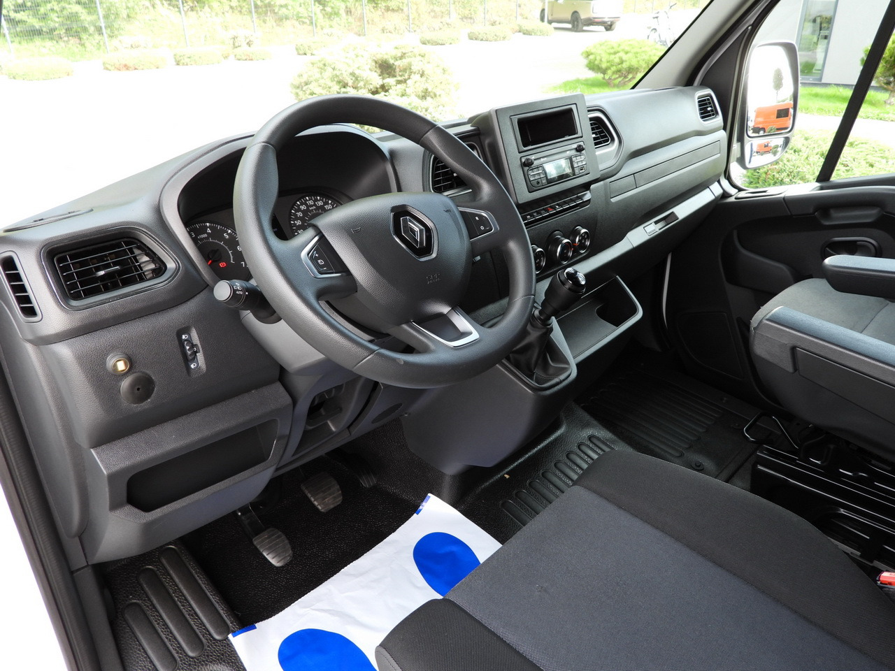 RENAULT MASTER TARPAULIN LIFT 9 PALLETS WEBASTO CRUISE CONTROL LED LIGHTS PNEUMATICS AIR CONDITIONING 165HP - Furgão de toldo: foto 2 RENAULT MASTER TARPAULIN LIFT 9 PALLETS WEBASTO CRUISE CONTROL LED LIGHTS PNEUMATICS AIR CONDITIONING 165HP - Furgão de toldo: foto 2