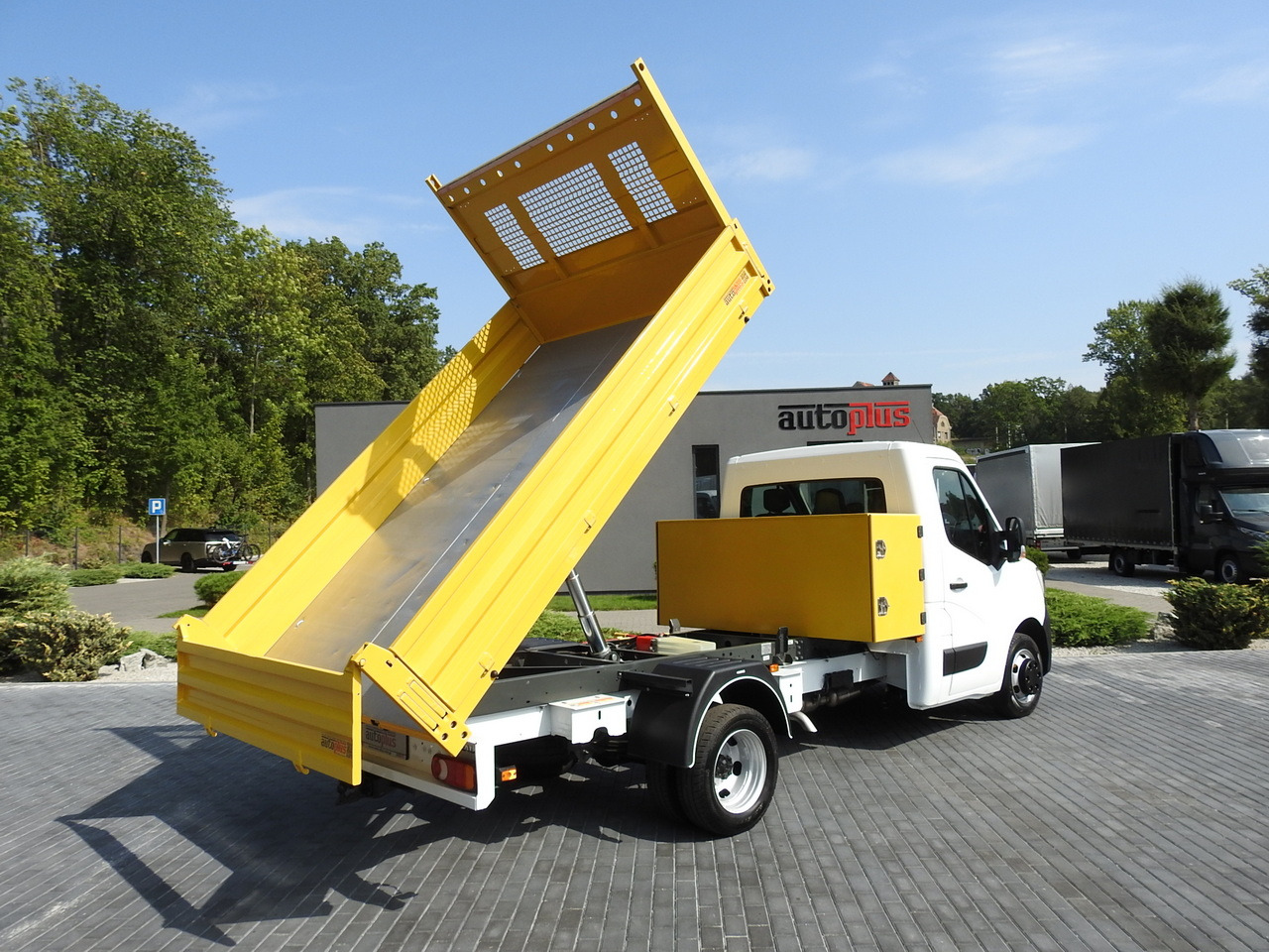 RENAULT MASTER TIPPER CRUISE CONTROL NAVIGATION AIR CONDITIONING LED LIGHTS TWIN WHEELS LOAD WEIGHT 145HP - Furgão basculante: foto 3 RENAULT MASTER TIPPER CRUISE CONTROL NAVIGATION AIR CONDITIONING LED LIGHTS TWIN WHEELS LOAD WEIGHT 145HP - Furgão basculante: foto 3