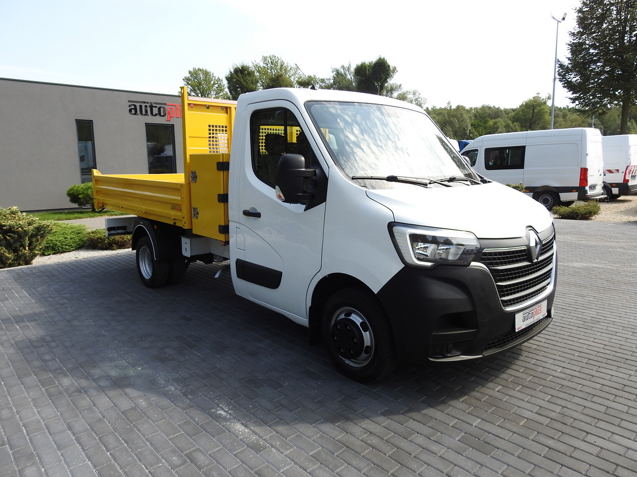 RENAULT MASTER TIPPER CRUISE CONTROL NAVIGATION AIR CONDITIONING LED LIGHTS TWIN WHEELS LOAD WEIGHT 145HP - Furgão basculante: foto 4 RENAULT MASTER TIPPER CRUISE CONTROL NAVIGATION AIR CONDITIONING LED LIGHTS TWIN WHEELS LOAD WEIGHT 145HP - Furgão basculante: foto 4