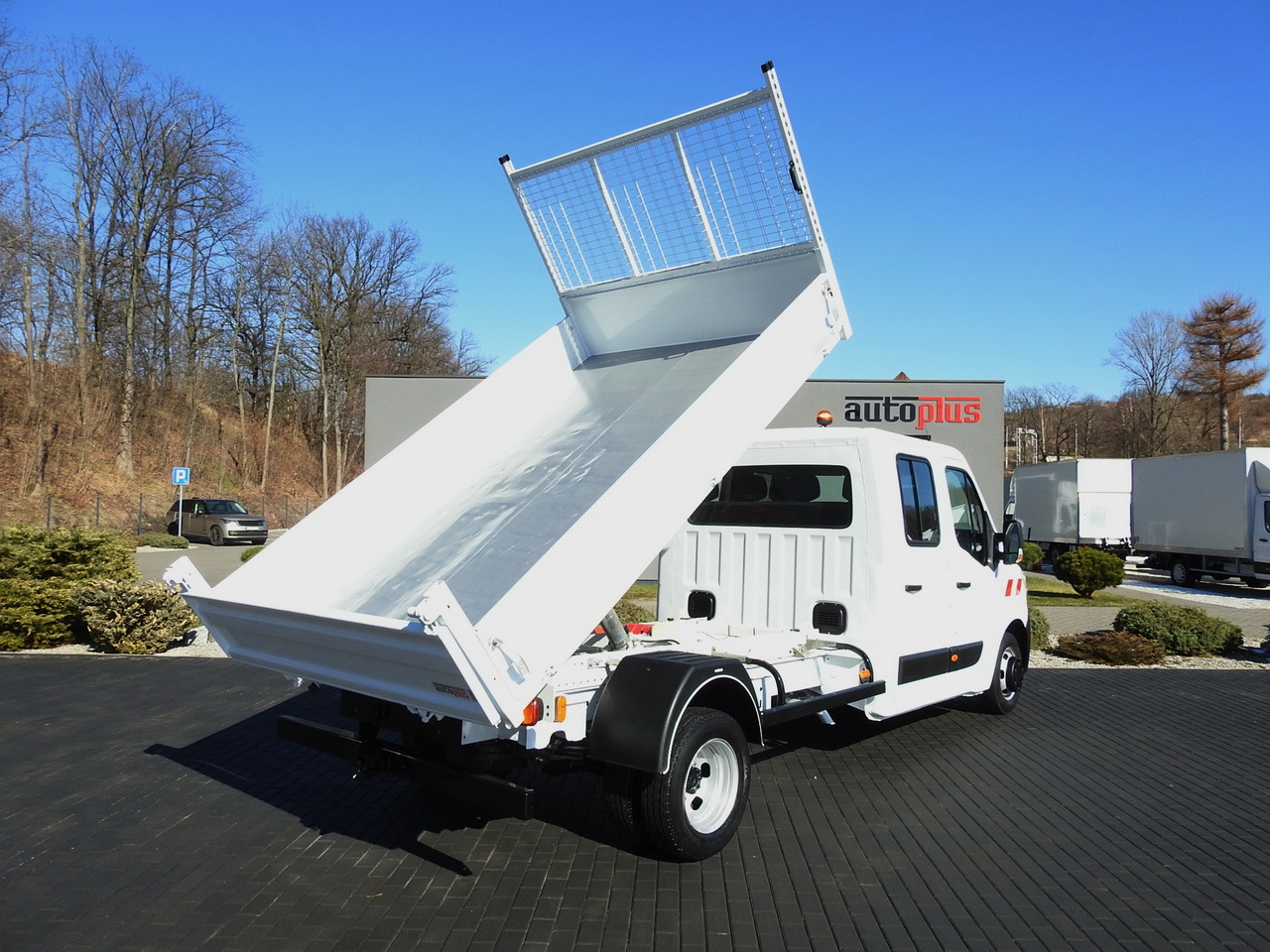 RENAULT MASTER TIPPER DOUBLE CABIN DOKA 6 SEATS CRUISE CONTROL AIR CONDITIONING LED LIGHTS TWIN WHEELS 130HP - Furgão basculante: foto 3 RENAULT MASTER TIPPER DOUBLE CABIN DOKA 6 SEATS CRUISE CONTROL AIR CONDITIONING LED LIGHTS TWIN WHEELS 130HP - Furgão basculante: foto 3