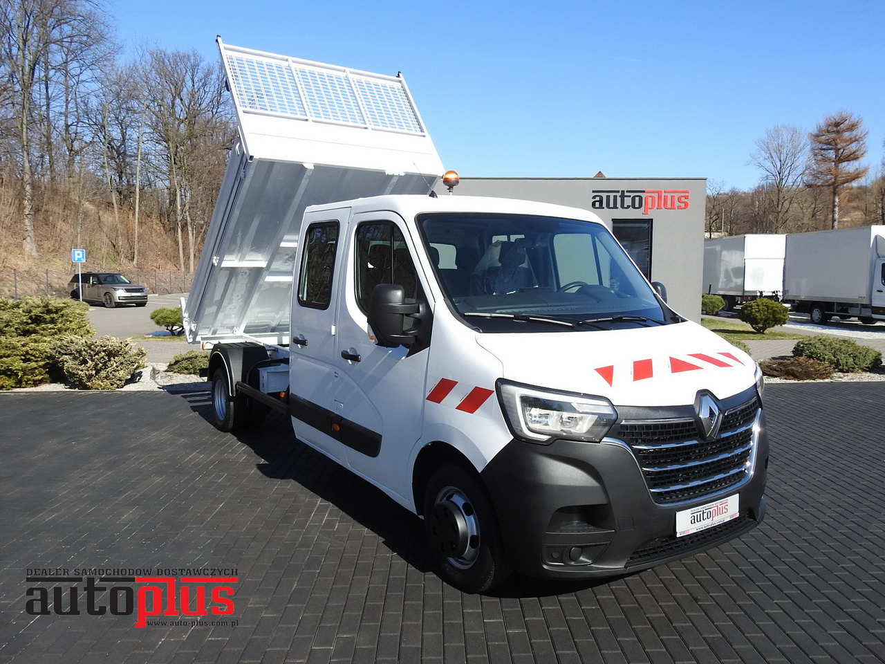 RENAULT MASTER TIPPER DOUBLE CABIN DOKA 6 SEATS CRUISE CONTROL AIR CONDITIONING LED LIGHTS TWIN WHEELS 130HP - Furgão basculante: foto 1 RENAULT MASTER TIPPER DOUBLE CABIN DOKA 6 SEATS CRUISE CONTROL AIR CONDITIONING LED LIGHTS TWIN WHEELS 130HP - Furgão basculante: foto 1