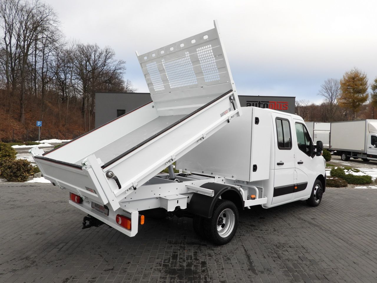 RENAULT MASTER TIPPER DOUBLE CABIN DOKA 6 SEATS CRUISE CONTROL LED LIGHTS TWIN WHEELS AIR CONDITIONING 145HP - Furgão basculante: foto 3 RENAULT MASTER TIPPER DOUBLE CABIN DOKA 6 SEATS CRUISE CONTROL LED LIGHTS TWIN WHEELS AIR CONDITIONING 145HP - Furgão basculante: foto 3