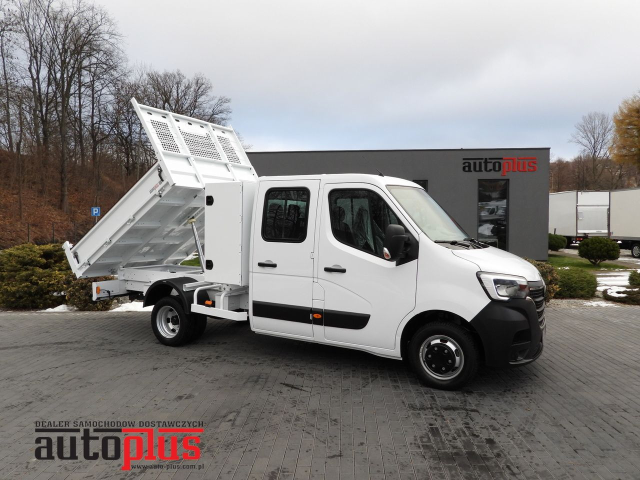 RENAULT MASTER TIPPER DOUBLE CABIN DOKA 6 SEATS CRUISE CONTROL LED LIGHTS TWIN WHEELS AIR CONDITIONING 145HP - Furgão basculante: foto 1 RENAULT MASTER TIPPER DOUBLE CABIN DOKA 6 SEATS CRUISE CONTROL LED LIGHTS TWIN WHEELS AIR CONDITIONING 145HP - Furgão basculante: foto 1