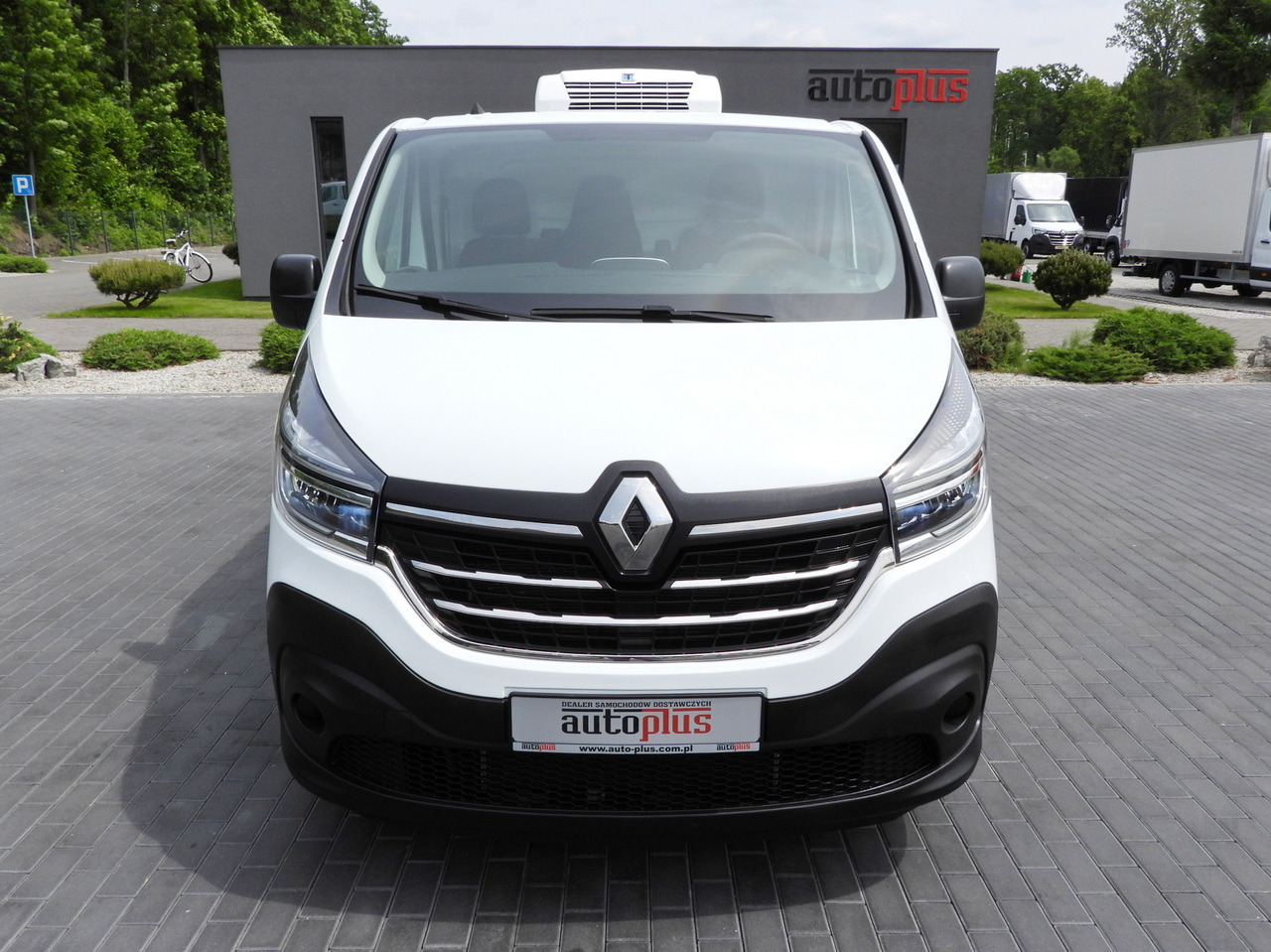 RENAULT TRAFIC  REFRIGERATOR VAN 0*C CRUISE CONTROL LED LIGHTS AIR CONDITIONING  120HP - Carrinha frigorífica: foto 5 RENAULT TRAFIC  REFRIGERATOR VAN 0*C CRUISE CONTROL LED LIGHTS AIR CONDITIONING  120HP - Carrinha frigorífica: foto 5
