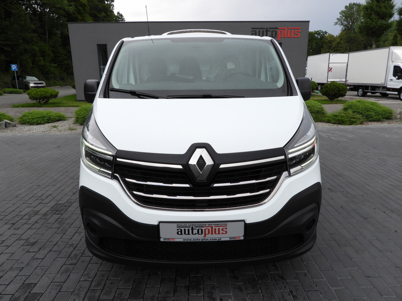 RENAULT TRAFIC REFRIGERATOR VAN -5*C POWER SUPPLY 230V CRUISE CONTROL LED LIGHTS AIR CONDITIONING 120HP - Carrinha frigorífica: foto 5 RENAULT TRAFIC REFRIGERATOR VAN -5*C POWER SUPPLY 230V CRUISE CONTROL LED LIGHTS AIR CONDITIONING 120HP - Carrinha frigorífica: foto 5