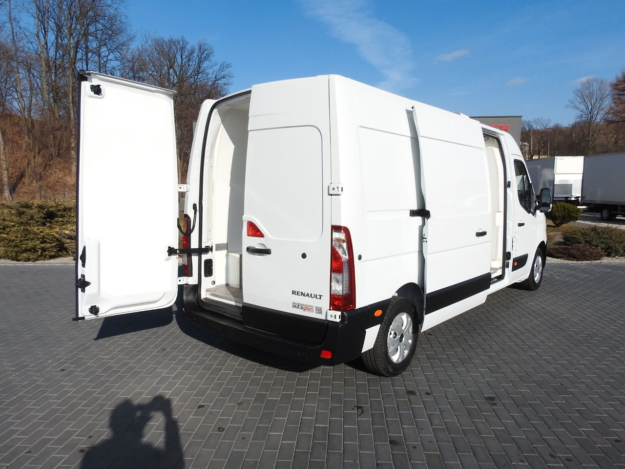 Renault MASTER KÜHLKASTENWAGEN 0*C LED LICHTER A/C Renault MASTER KÜHLKASTENWAGEN 0*C LED LICHTER A/C - Carrinha frigorífica: foto 3 Renault MASTER KÜHLKASTENWAGEN 0*C LED LICHTER A/C Renault MASTER KÜHLKASTENWAGEN 0*C LED LICHTER A/C - Carrinha frigorífica: foto 3