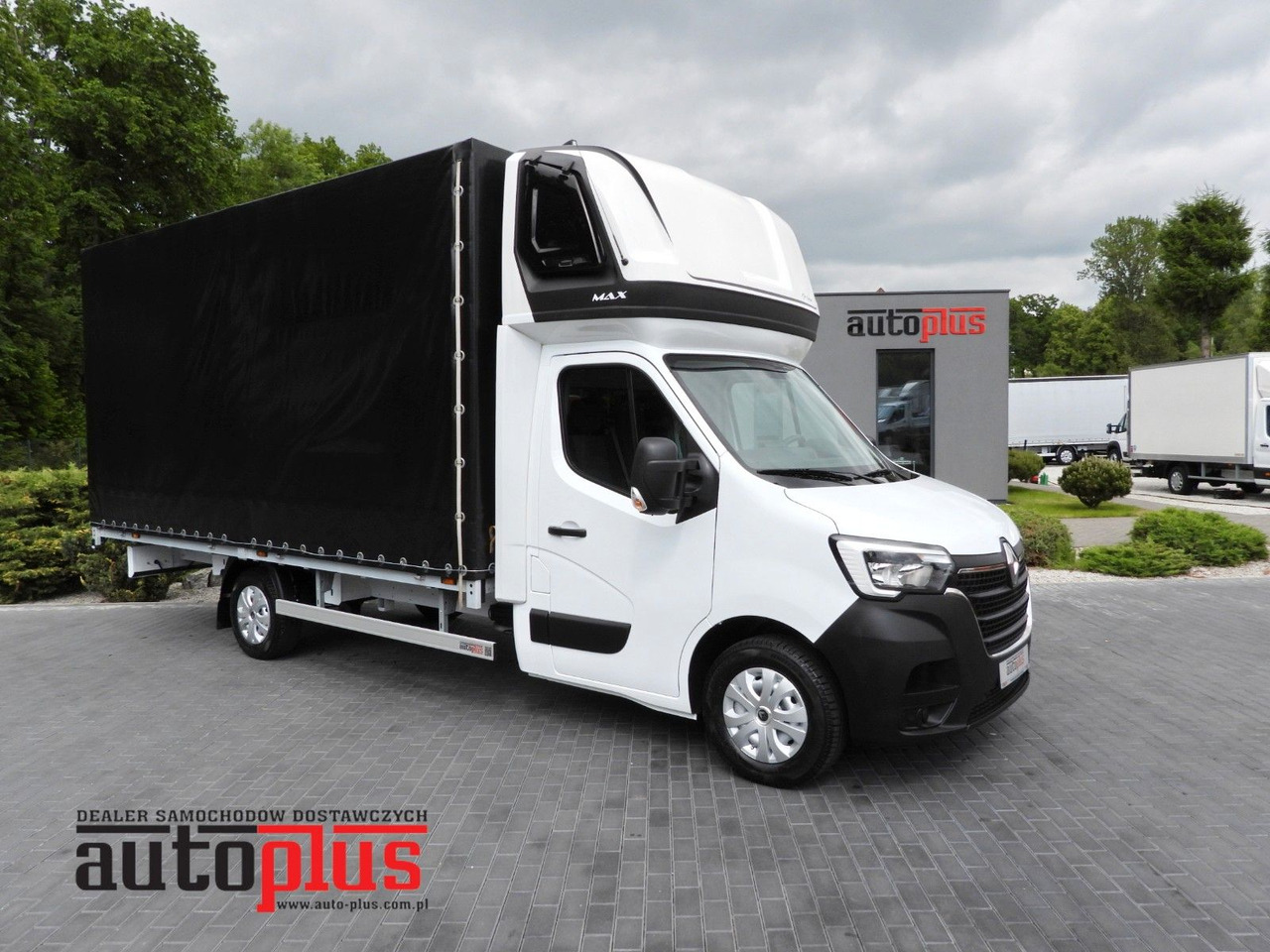 Renault MASTER PRITSCHE PLANE 10 PALETTEN TEMPOMAT - Furgão de toldo: foto 1 Renault MASTER PRITSCHE PLANE 10 PALETTEN TEMPOMAT - Furgão de toldo: foto 1