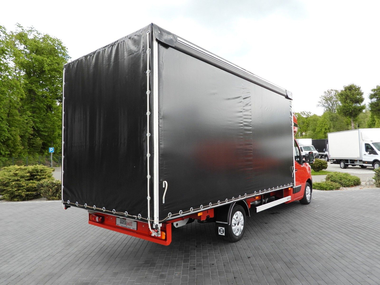 Renault MASTER PRITSCHE PLANE 10 PALETTEN WEBASTO A/C - Furgão de toldo: foto 3 Renault MASTER PRITSCHE PLANE 10 PALETTEN WEBASTO A/C - Furgão de toldo: foto 3