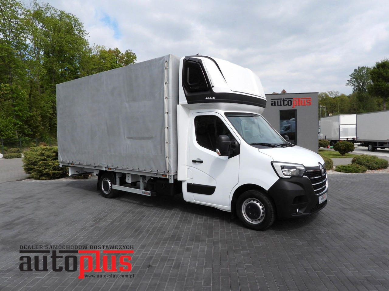Renault MASTER PRITSCHE PLANE 10 PALETTEN WEBASTO A/C - Furgão de toldo: foto 1 Renault MASTER PRITSCHE PLANE 10 PALETTEN WEBASTO A/C - Furgão de toldo: foto 1