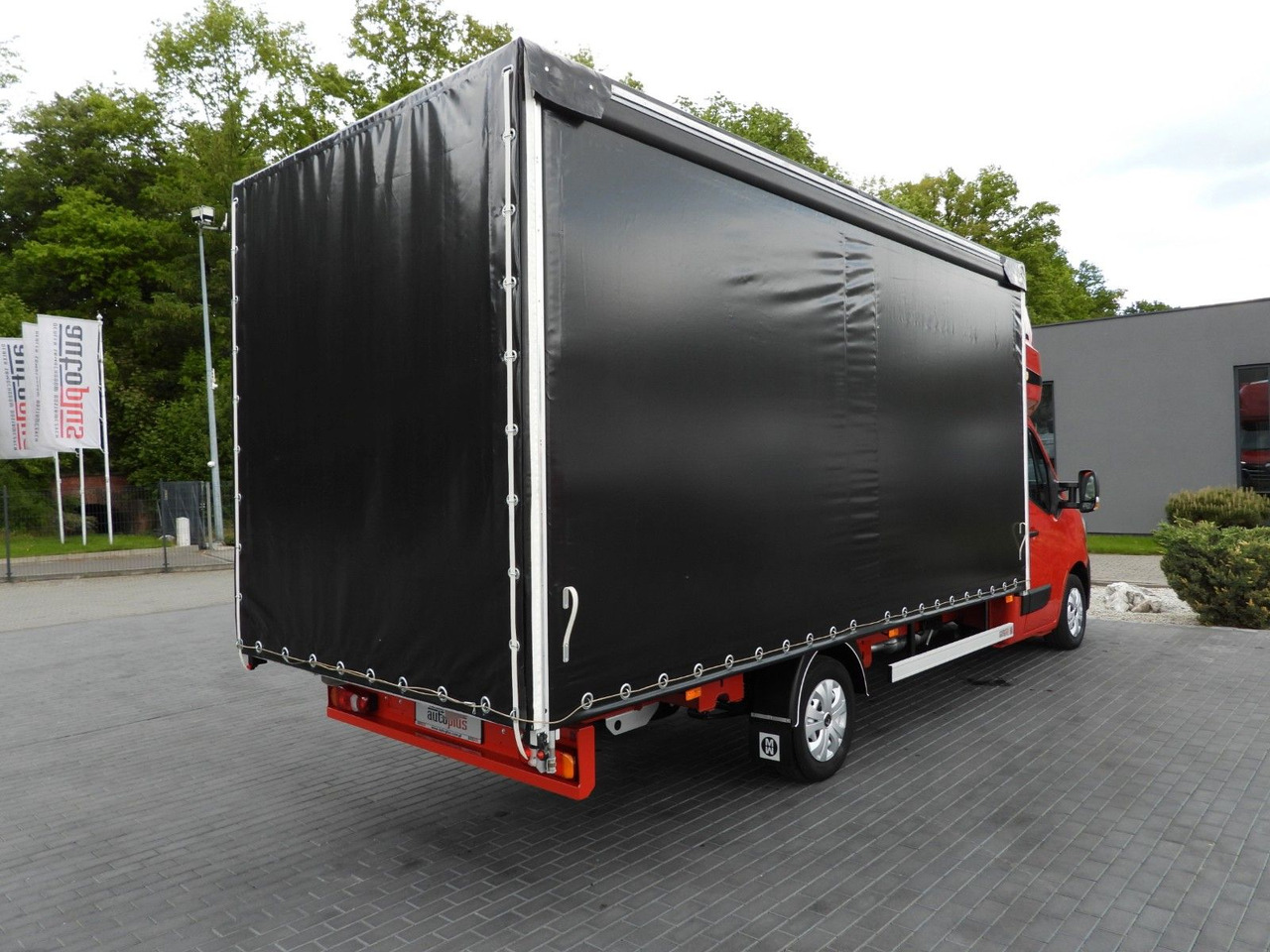 Locação de  Renault MASTER  PRITSCHE PLANE 10 PALETTEN WEBASTO A/C Renault MASTER  PRITSCHE PLANE 10 PALETTEN WEBASTO A/C: foto 13
