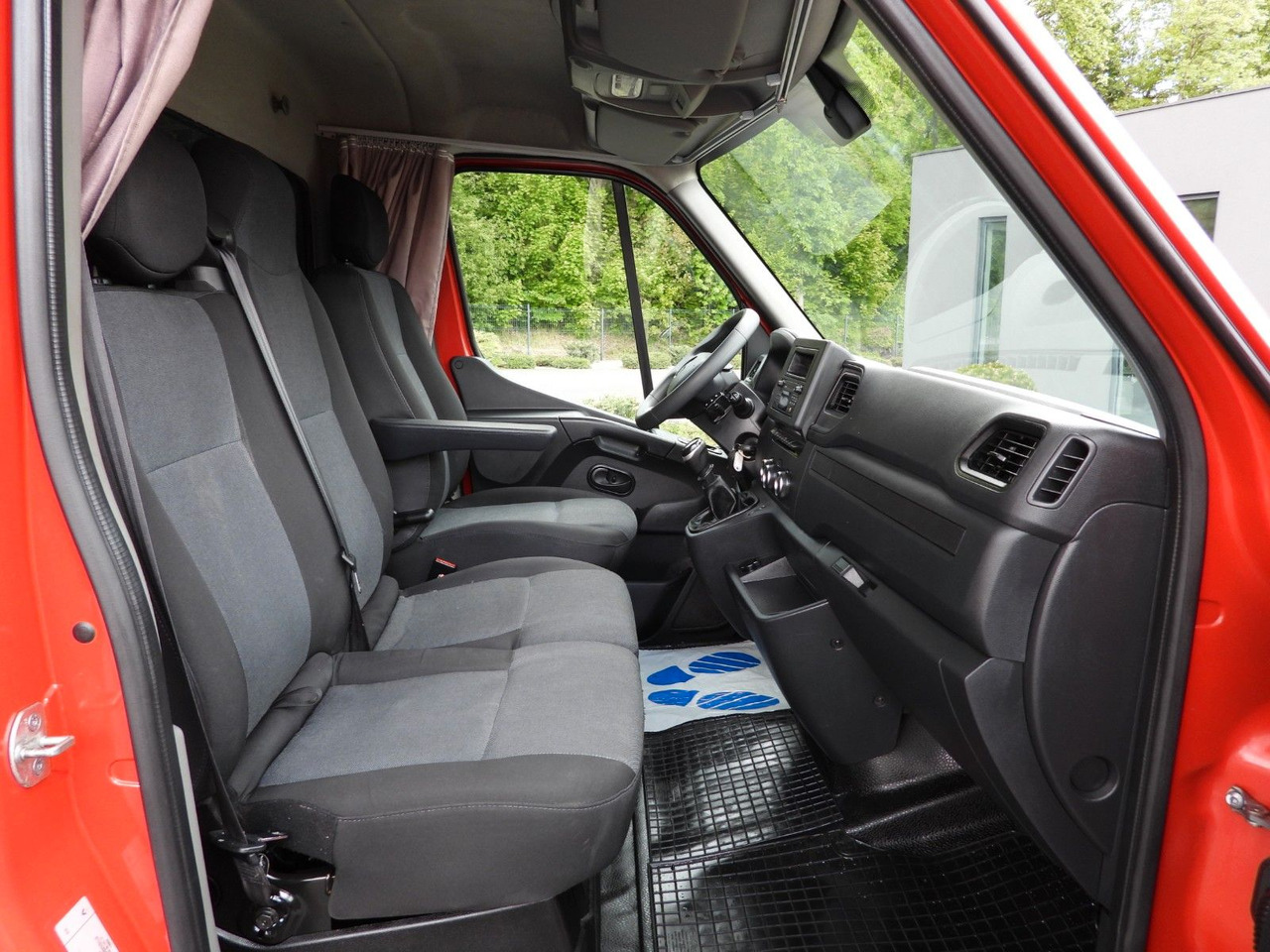 Locação de  Renault MASTER  PRITSCHE PLANE 10 PALETTEN WEBASTO A/C Renault MASTER  PRITSCHE PLANE 10 PALETTEN WEBASTO A/C: foto 26
