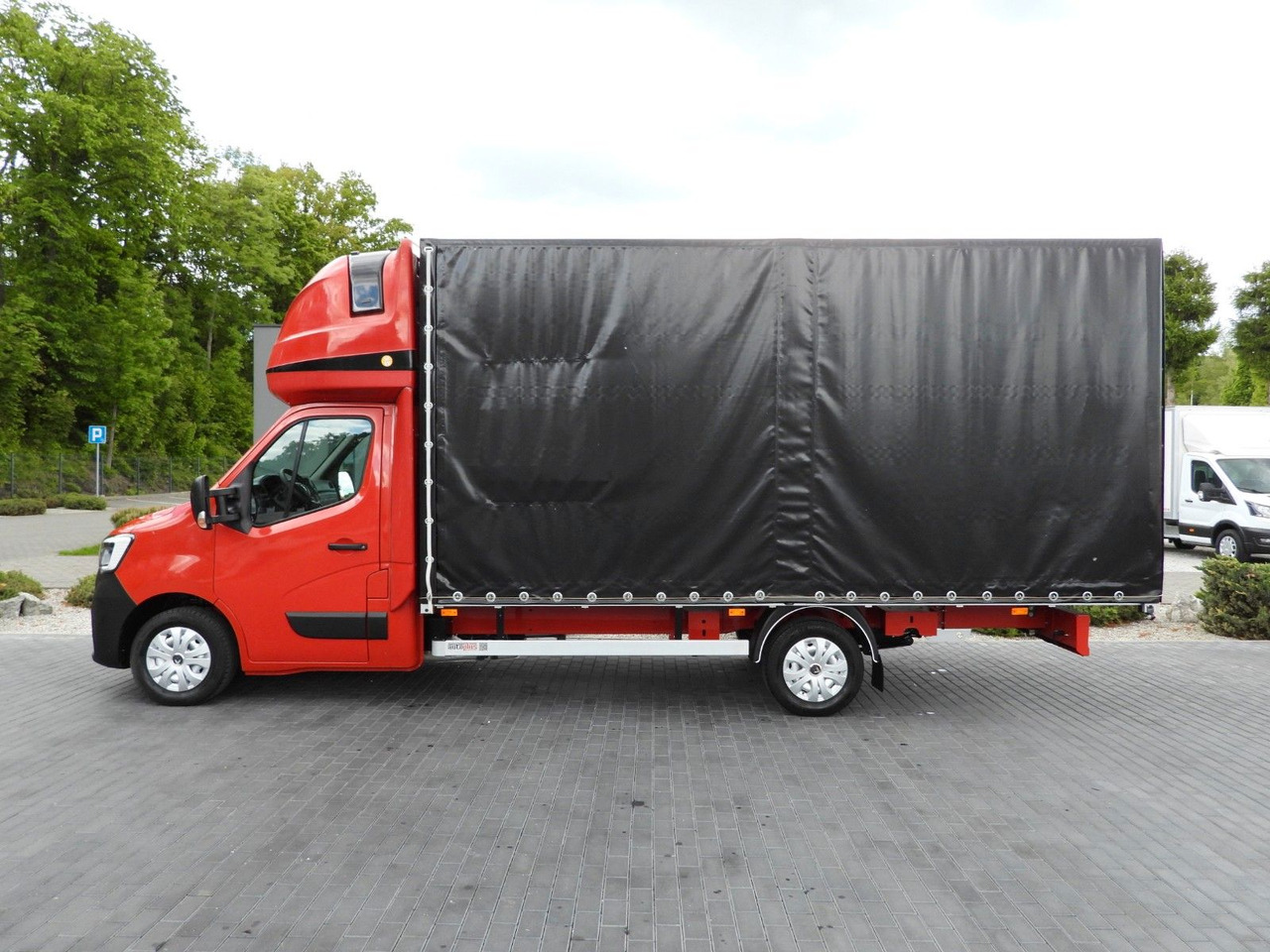 Locação de  Renault MASTER  PRITSCHE PLANE 10 PALETTEN WEBASTO A/C Renault MASTER  PRITSCHE PLANE 10 PALETTEN WEBASTO A/C: foto 9