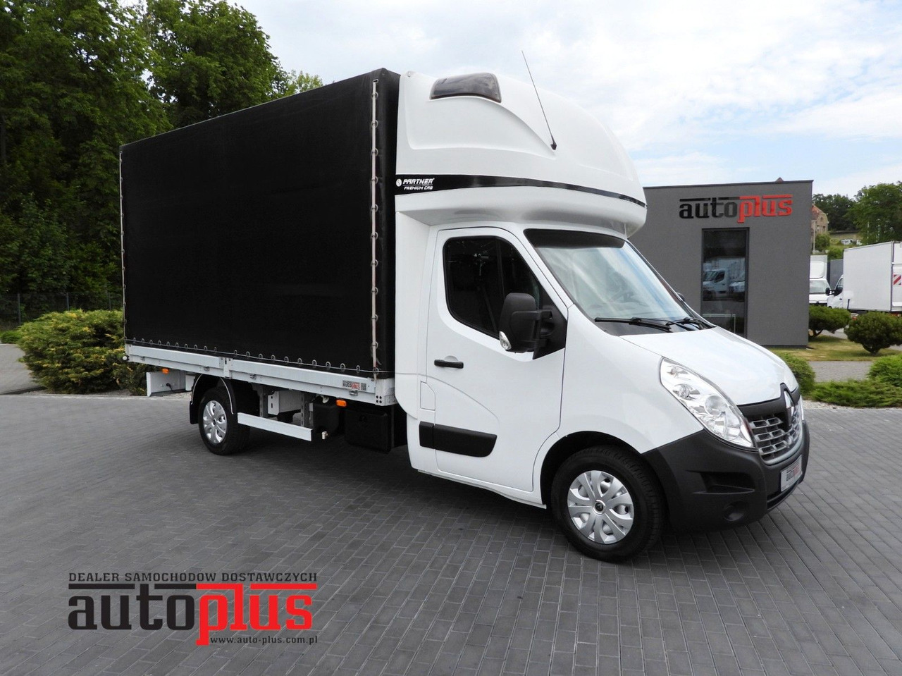 Renault MASTER PRITSCHE PLANE 8 PALETTEN WEBASTO - Furgão de toldo: foto 1 Renault MASTER PRITSCHE PLANE 8 PALETTEN WEBASTO - Furgão de toldo: foto 1