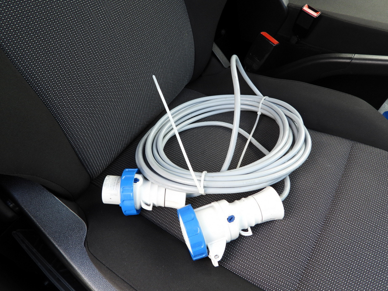 Locação de TOYOTA PROACE CITY REFRIGERATOR VAN -15*C POWER SUPPLY 230V CRUISE CONTROL AIR CONDITIONING 100HP TOYOTA PROACE CITY REFRIGERATOR VAN -15*C POWER SUPPLY 230V CRUISE CONTROL AIR CONDITIONING 100HP: foto 41 Locação de TOYOTA PROACE CITY REFRIGERATOR VAN -15*C POWER SUPPLY 230V CRUISE CONTROL AIR CONDITIONING 100HP TOYOTA PROACE CITY REFRIGERATOR VAN -15*C POWER SUPPLY 230V CRUISE CONTROL AIR CONDITIONING 100HP: foto 41