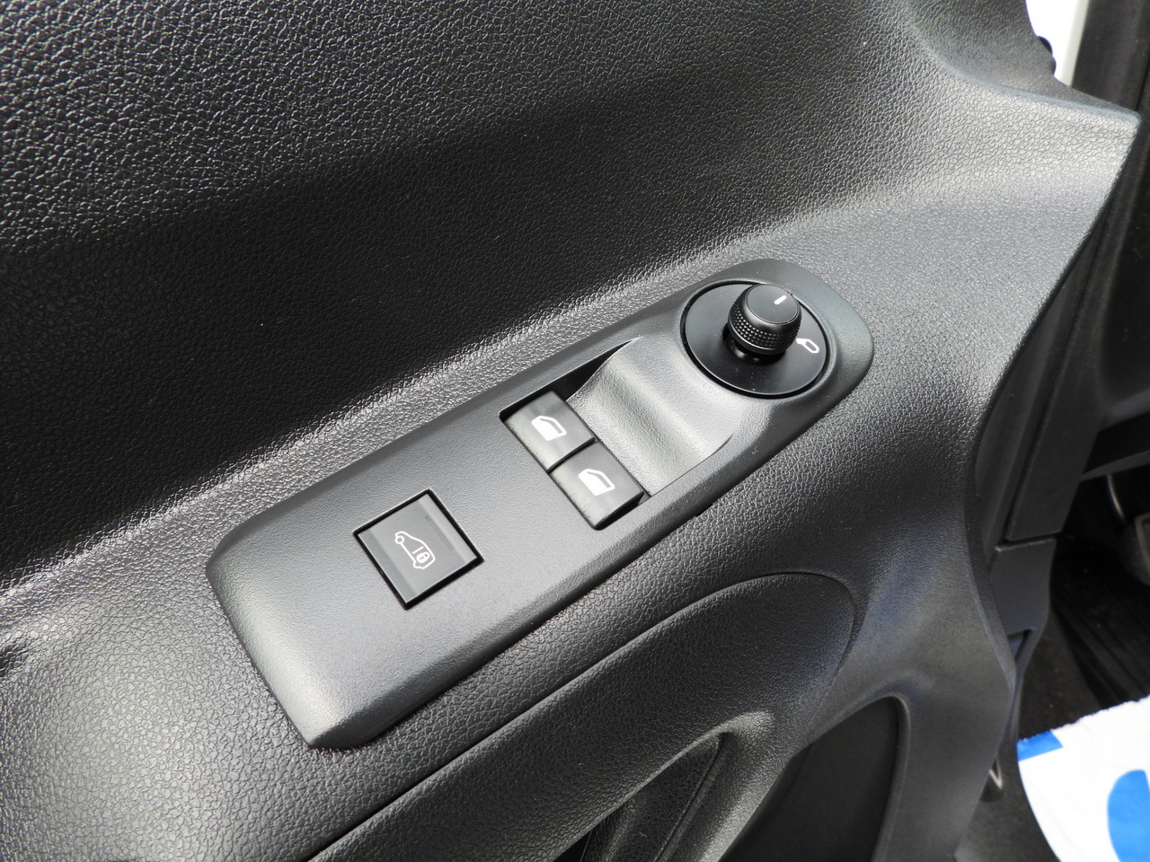 Locação de TOYOTA PROACE CITY REFRIGERATOR VAN -15*C POWER SUPPLY 230V CRUISE CONTROL AIR CONDITIONING 100HP TOYOTA PROACE CITY REFRIGERATOR VAN -15*C POWER SUPPLY 230V CRUISE CONTROL AIR CONDITIONING 100HP: foto 31 Locação de TOYOTA PROACE CITY REFRIGERATOR VAN -15*C POWER SUPPLY 230V CRUISE CONTROL AIR CONDITIONING 100HP TOYOTA PROACE CITY REFRIGERATOR VAN -15*C POWER SUPPLY 230V CRUISE CONTROL AIR CONDITIONING 100HP: foto 31