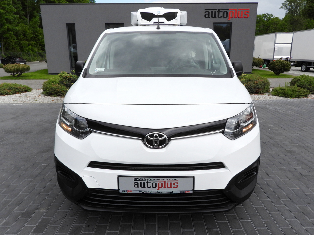 TOYOTA PROACE CITY REFRIGERATOR VAN -15*C POWER SUPPLY 230V CRUISE CONTROL AIR CONDITIONING 100HP - Carrinha frigorífica: foto 5 TOYOTA PROACE CITY REFRIGERATOR VAN -15*C POWER SUPPLY 230V CRUISE CONTROL AIR CONDITIONING 100HP - Carrinha frigorífica: foto 5