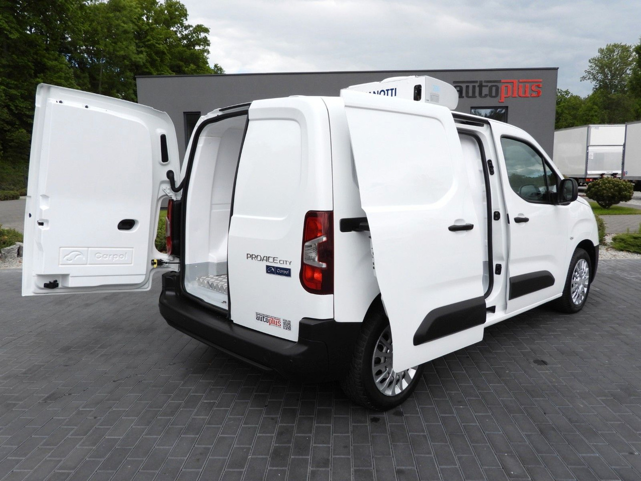 Toyota PROACE CITY KÜHLKASTENWAGEN -15*C TEMPOMAT A/C - Carrinha frigorífica: foto 3 Toyota PROACE CITY KÜHLKASTENWAGEN -15*C TEMPOMAT A/C - Carrinha frigorífica: foto 3