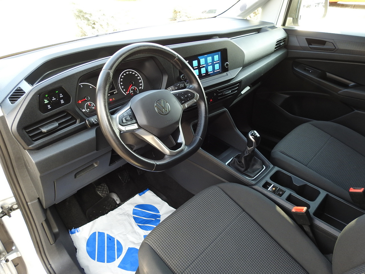 VOLKSWAGEN CADDY REFRIGERATOR VAN -20*C HEATING FUNCTION POWER SUPPLY 230V CRUISE CONTROL LED LIGHTS AIR CONDITIONING 100HP - Carrinha frigorífica: foto 2 VOLKSWAGEN CADDY REFRIGERATOR VAN -20*C HEATING FUNCTION POWER SUPPLY 230V CRUISE CONTROL LED LIGHTS AIR CONDITIONING 100HP - Carrinha frigorífica: foto 2