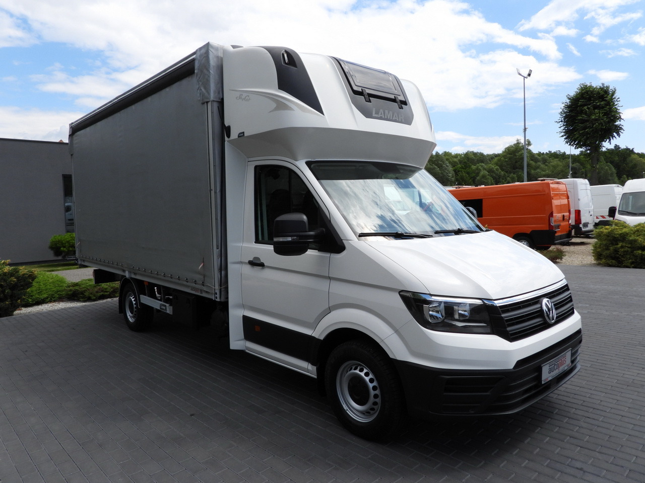 VOLKSWAGEN CRAFTER TARPAULIN 10 PALLETS WEBASTO CRUISE CONTROL AIR CONDITIONING 180HP - Furgão de toldo: foto 4 VOLKSWAGEN CRAFTER TARPAULIN 10 PALLETS WEBASTO CRUISE CONTROL AIR CONDITIONING 180HP - Furgão de toldo: foto 4