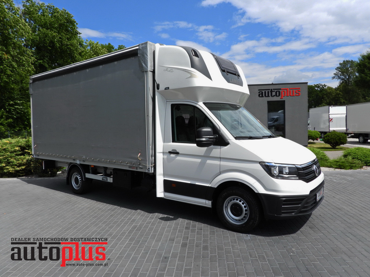 VOLKSWAGEN CRAFTER TARPAULIN 10 PALLETS WEBASTO CRUISE CONTROL AIR CONDITIONING 180HP - Furgão de toldo: foto 1 VOLKSWAGEN CRAFTER TARPAULIN 10 PALLETS WEBASTO CRUISE CONTROL AIR CONDITIONING 180HP - Furgão de toldo: foto 1