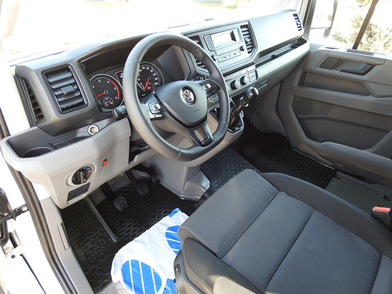 VOLKSWAGEN CRAFTER TARPAULIN 10 PALLETS WEBASTO CRUISE CONTROL AIR CONDITIONING LED LIGHTS PNEUMATICS 180HP - Furgão de toldo: foto 2 VOLKSWAGEN CRAFTER TARPAULIN 10 PALLETS WEBASTO CRUISE CONTROL AIR CONDITIONING LED LIGHTS PNEUMATICS 180HP - Furgão de toldo: foto 2