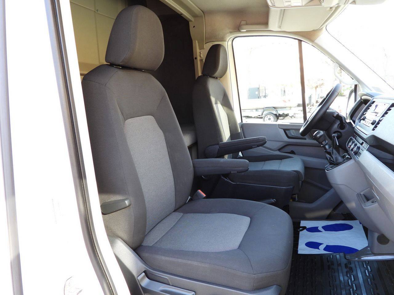 Locação de VOLKSWAGEN CRAFTER TARPAULIN 10 PALLETS WEBASTO CRUISE CONTROL LED LIGHTS  180HP VOLKSWAGEN CRAFTER TARPAULIN 10 PALLETS WEBASTO CRUISE CONTROL LED LIGHTS  180HP: foto 38