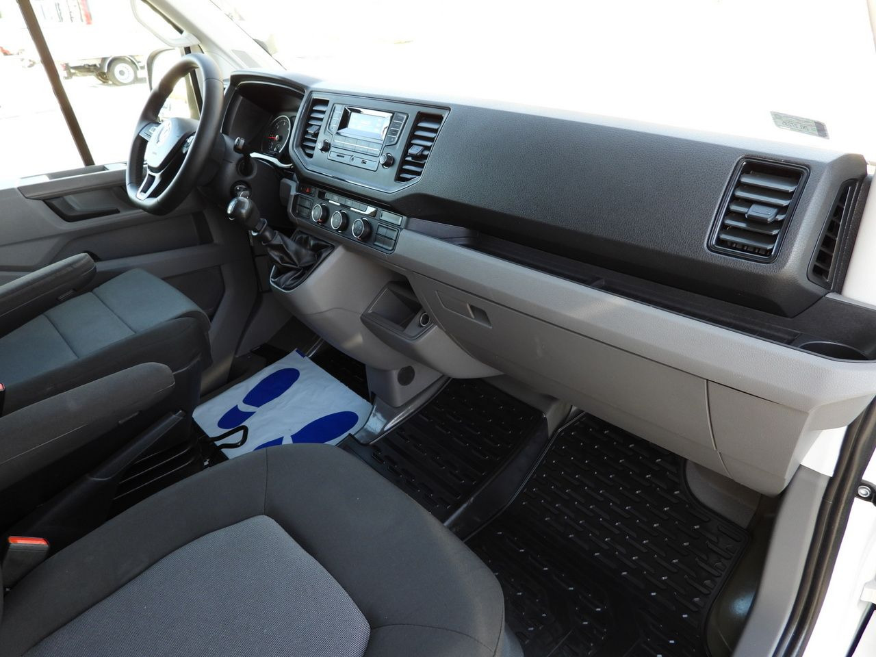 Locação de VOLKSWAGEN CRAFTER TARPAULIN 10 PALLETS WEBASTO CRUISE CONTROL LED LIGHTS  180HP VOLKSWAGEN CRAFTER TARPAULIN 10 PALLETS WEBASTO CRUISE CONTROL LED LIGHTS  180HP: foto 39